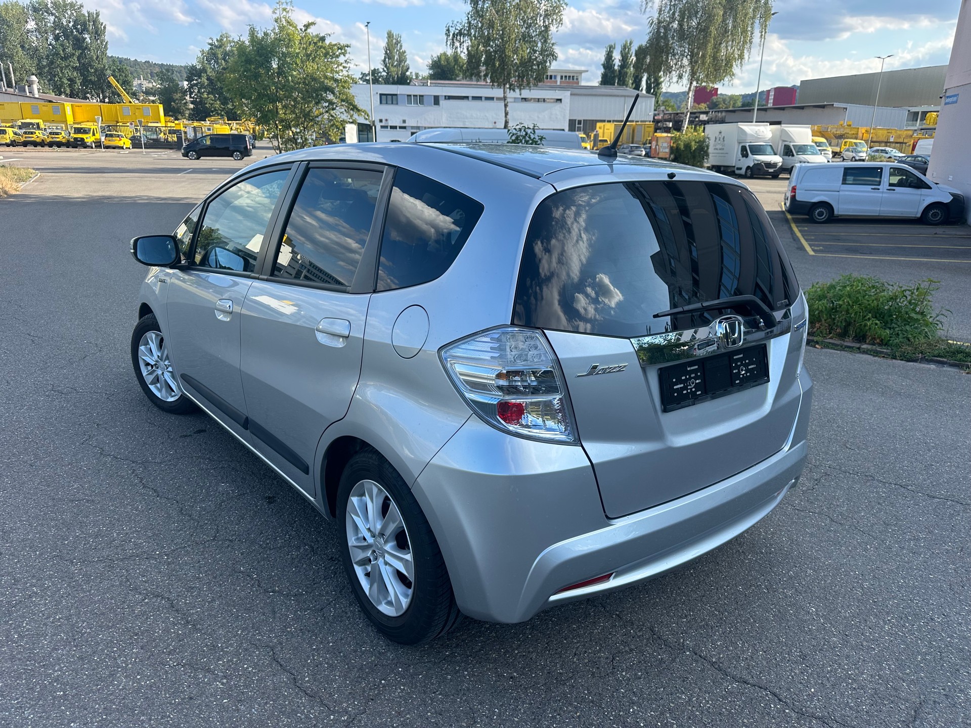 HONDA Jazz 1.3i Hybrid Exclusive CVT-showroom-element-1