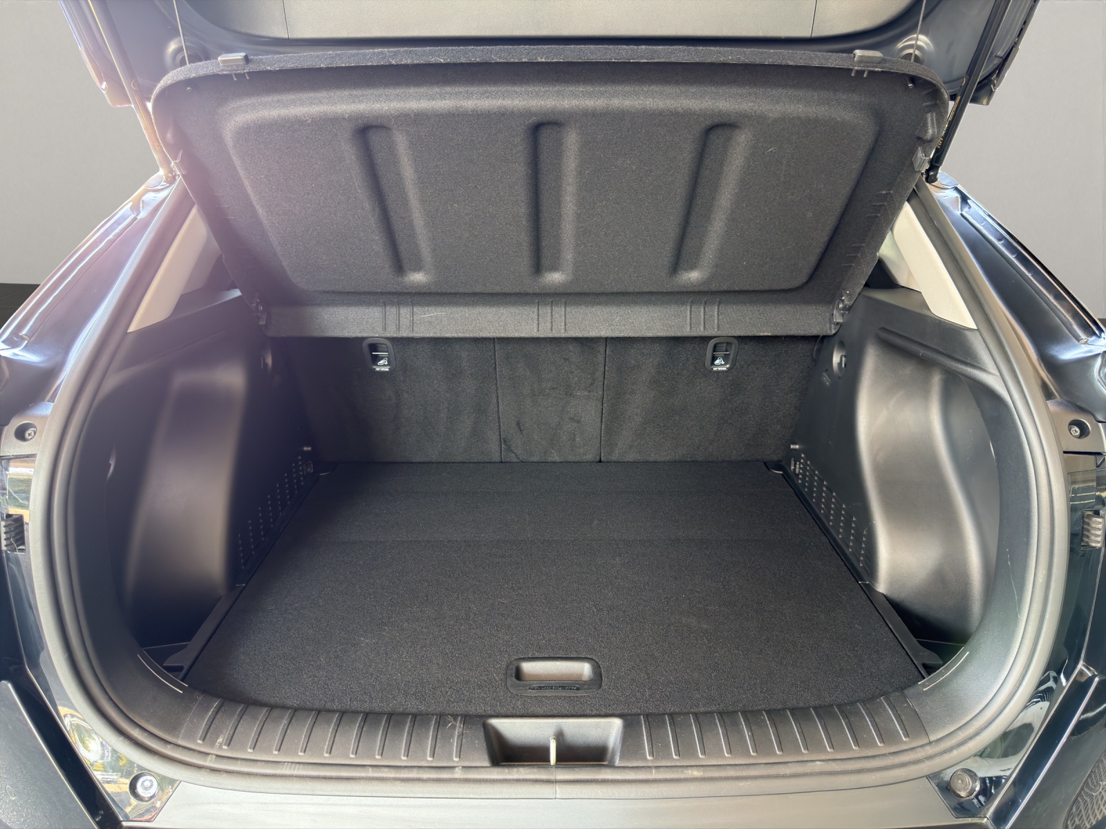 HYUNDAI Kona 1.6 GDi Hybrid Amplia * CH- Fahrzeug *-image-14