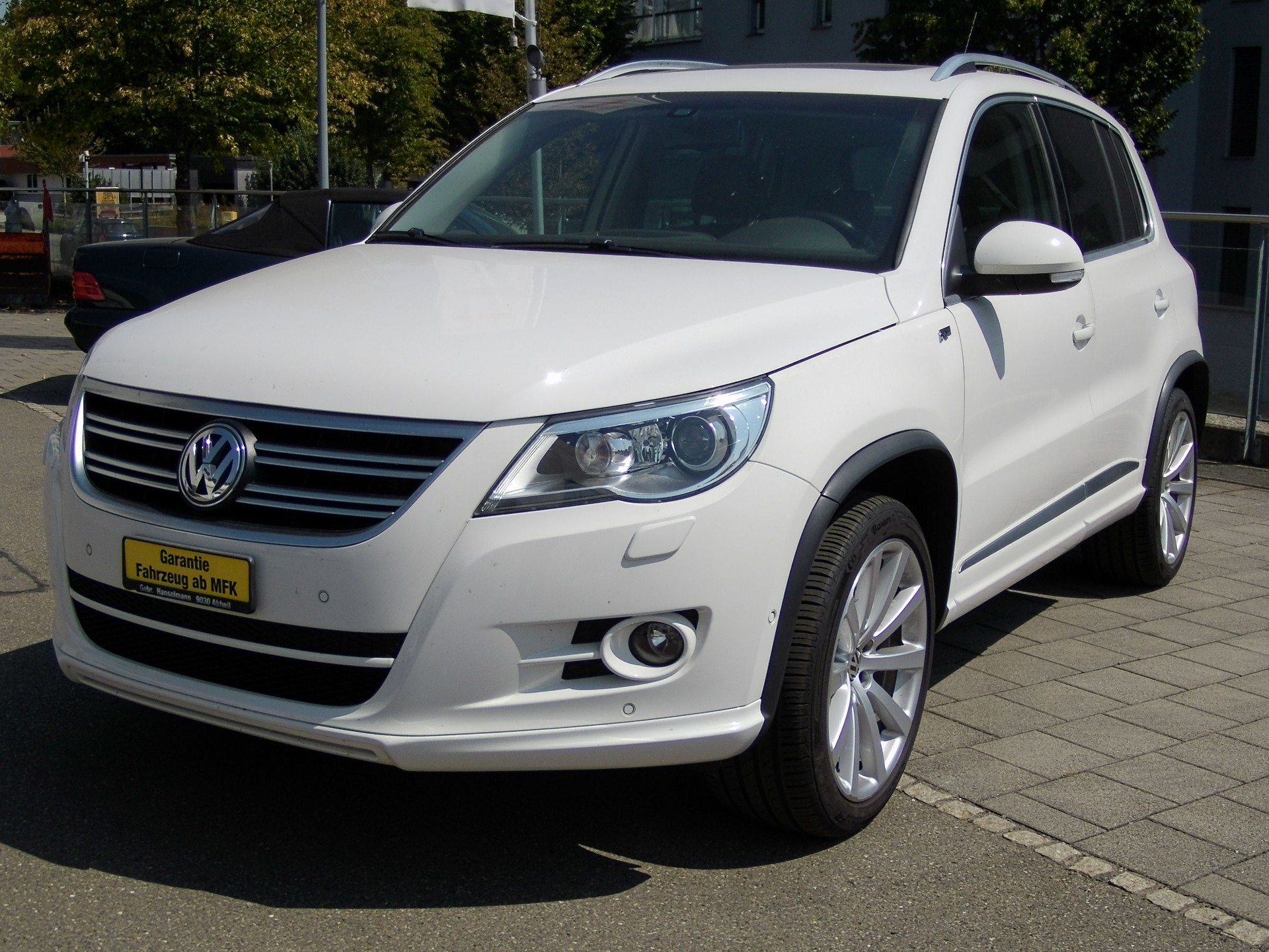 VW Tiguan 2.0 TDI R-Line Sport-image-1