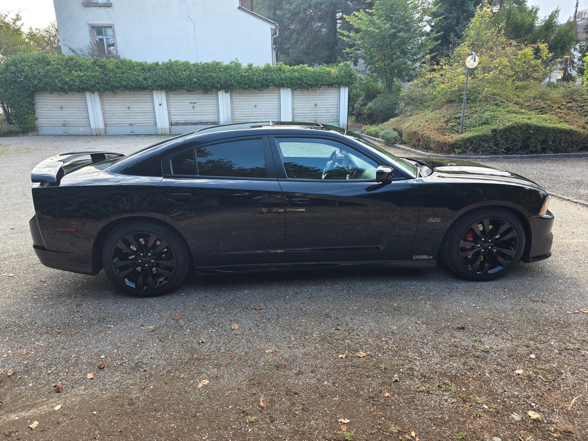 DODGE SRT-8-image-2