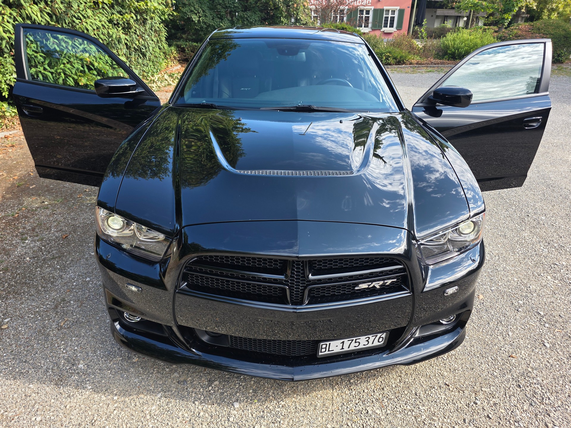 DODGE SRT-8-image-13