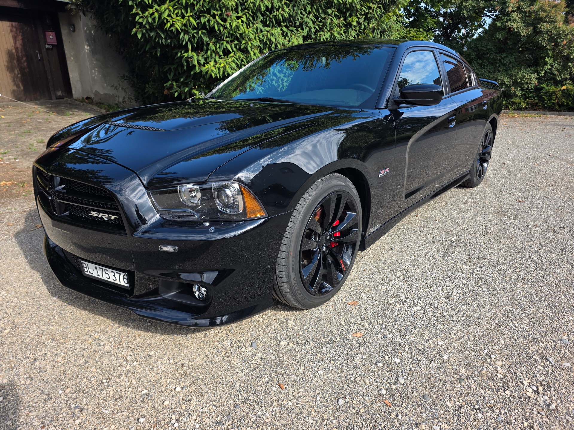 DODGE SRT-8