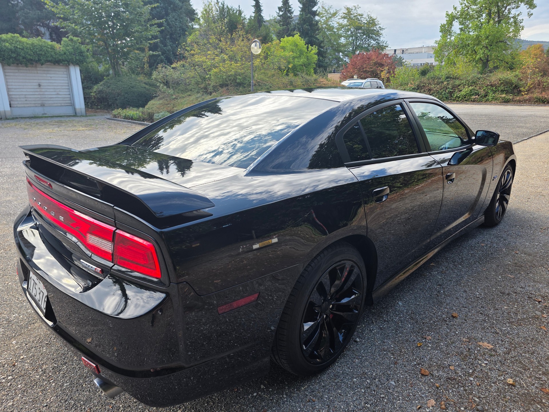 DODGE SRT-8-image-7