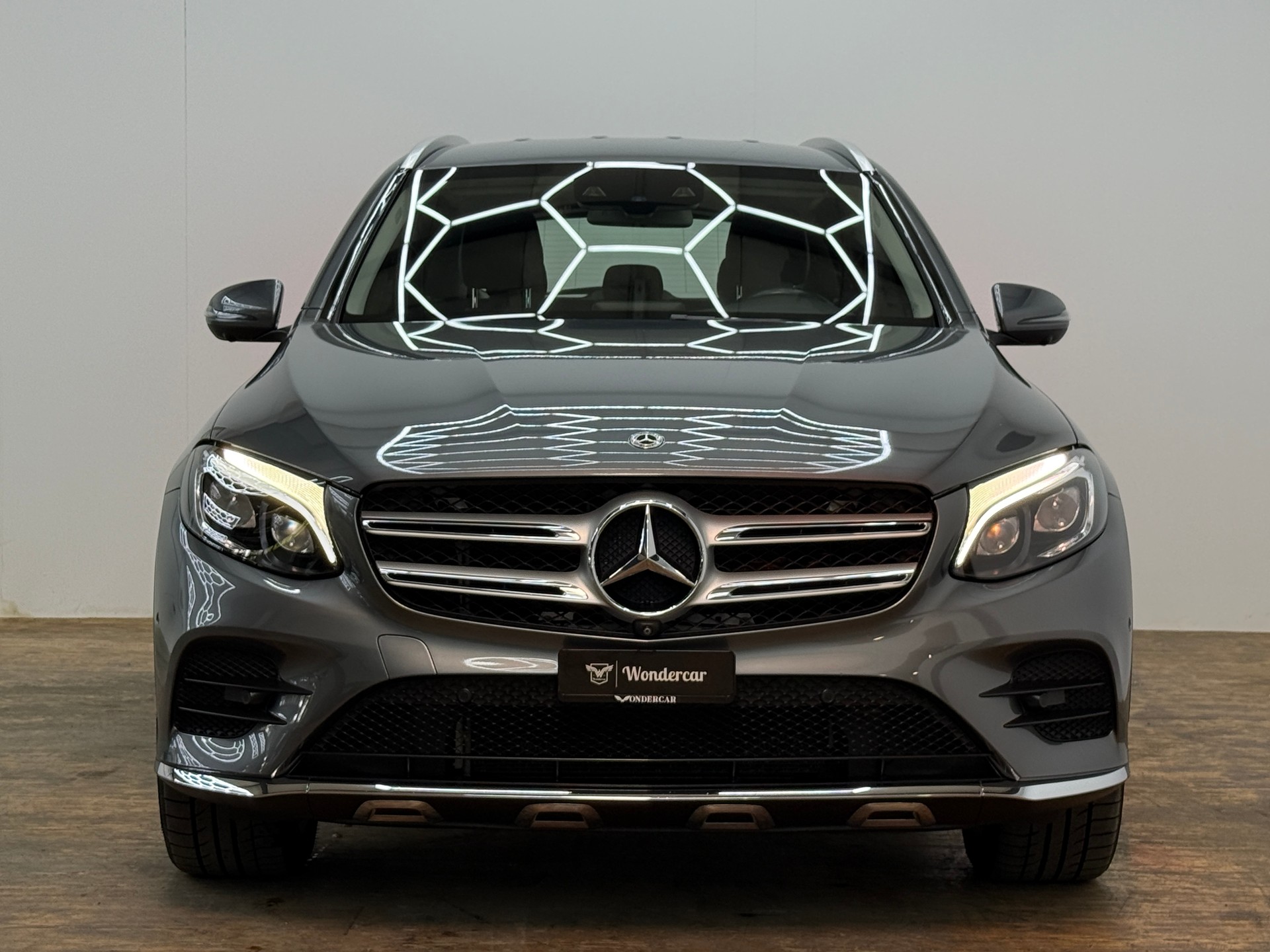MERCEDES-BENZ GLC 350 d AMG Line 4Matic 9G-Tronic-showroom-element-2