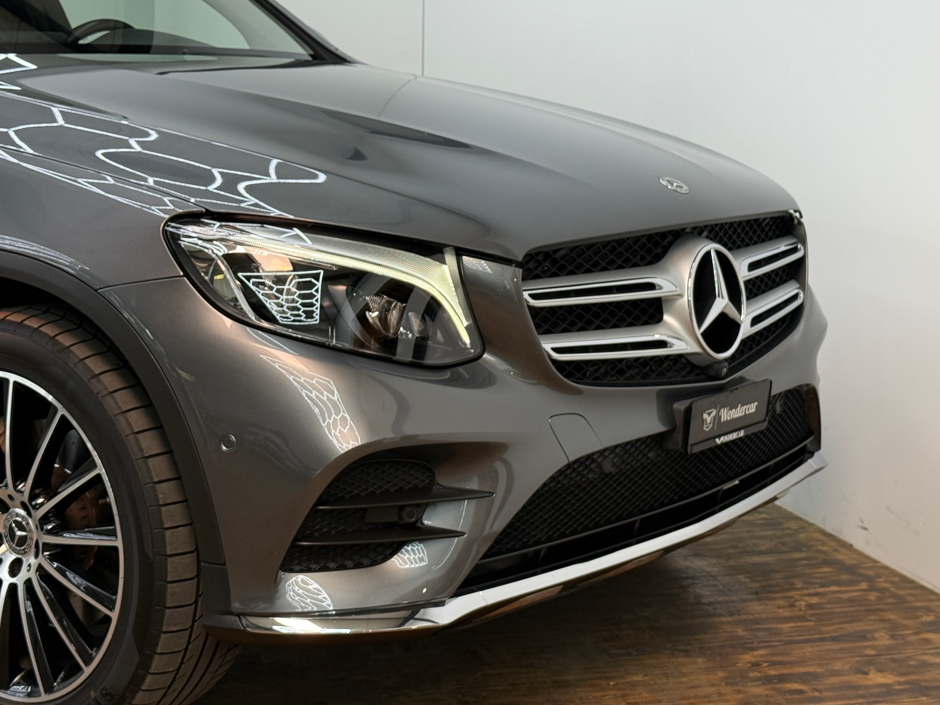 MERCEDES-BENZ GLC 350 d AMG Line 4Matic 9G-Tronic-showroom-element-1