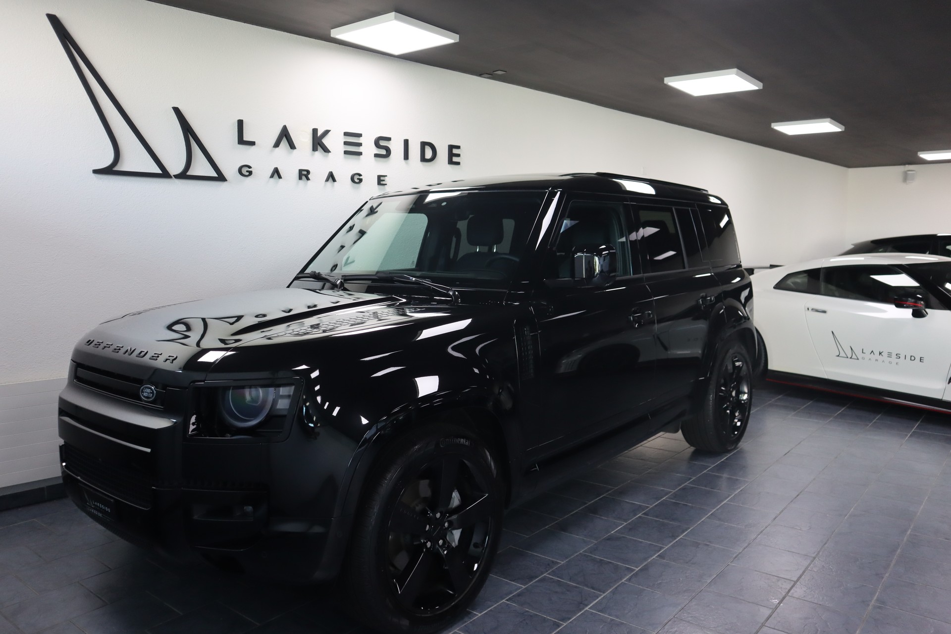 LAND ROVER Defender 110 3.0 D I6 350 X-Dynamic HSE AWD AT8