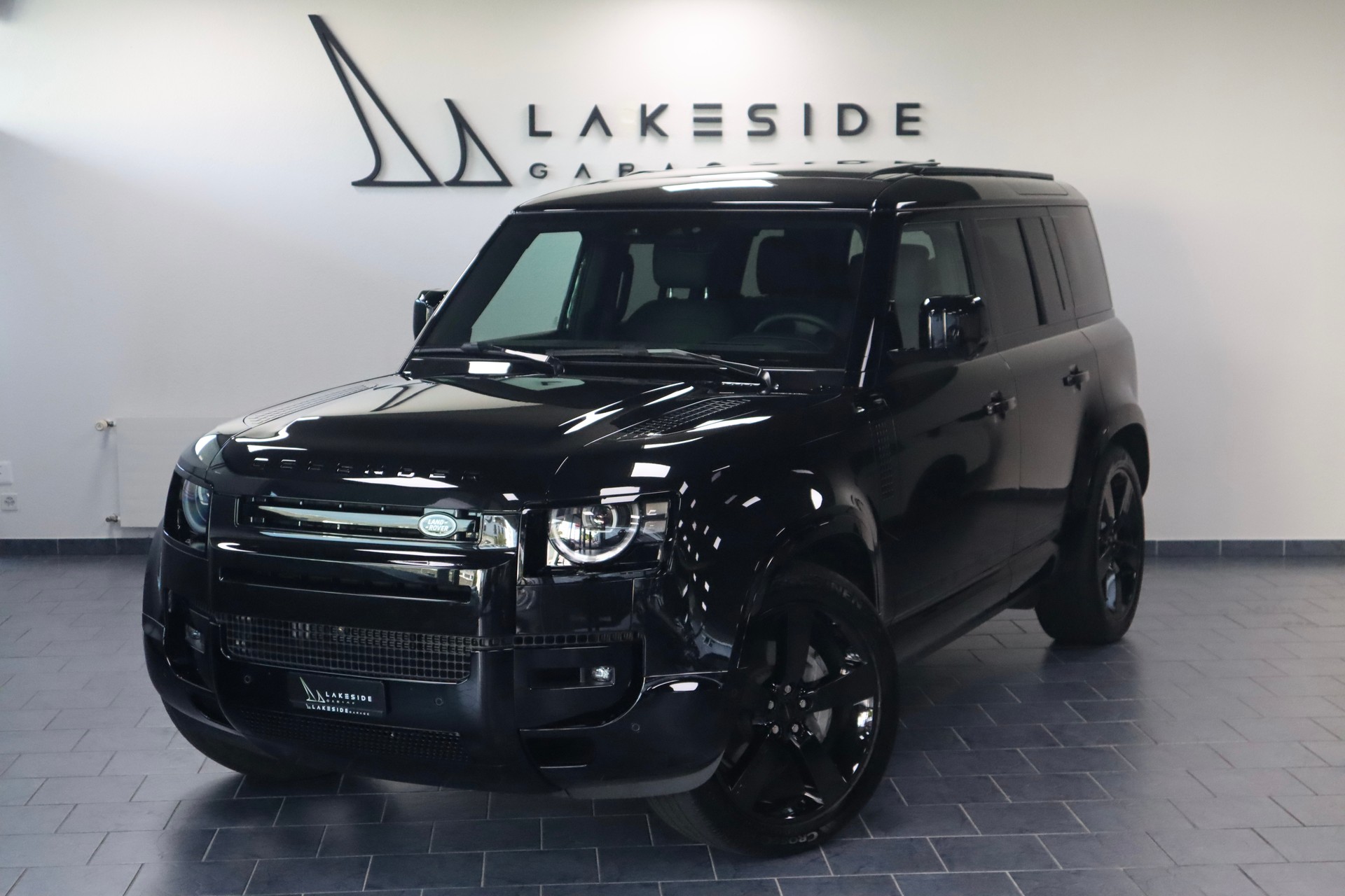 LAND ROVER Defender 110 3.0 D I6 350 X-Dynamic HSE AWD AT8-image-6