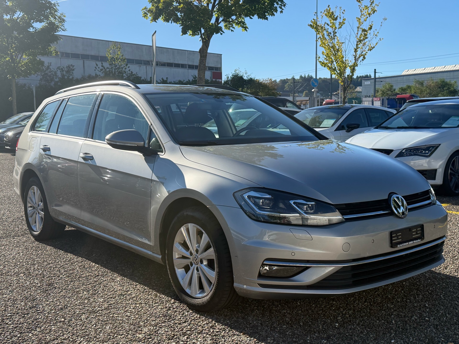 VW Golf Variant 2.0 TDI Comfortline DSG-showroom-element-2