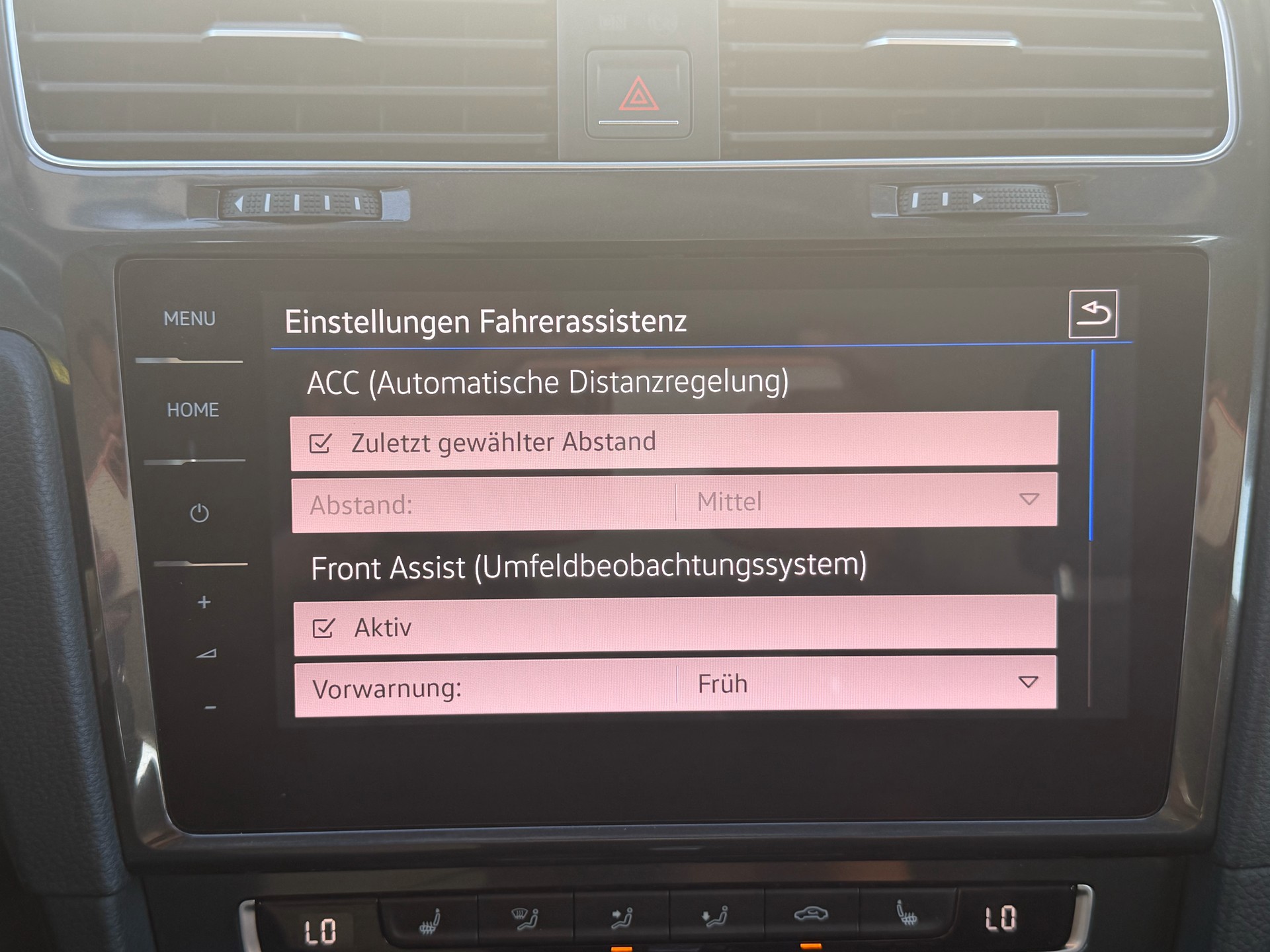VW Golf Variant 2.0 TDI Comfortline DSG-image-22