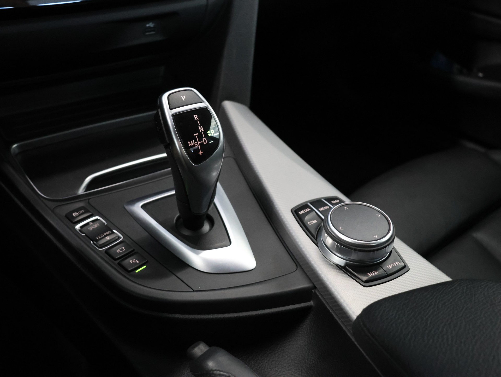 BMW 430d Coupé xDrive M Sport Steptronic *FACELIFT*-image-28