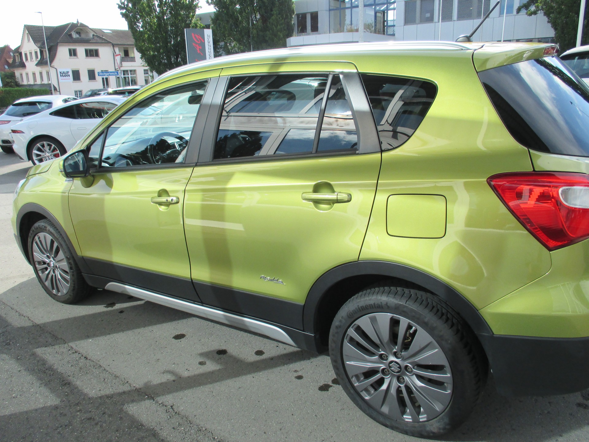 SUZUKI SX4 S-Cross 1.6 TD PizSulai Top 4WD TCSS-image-7