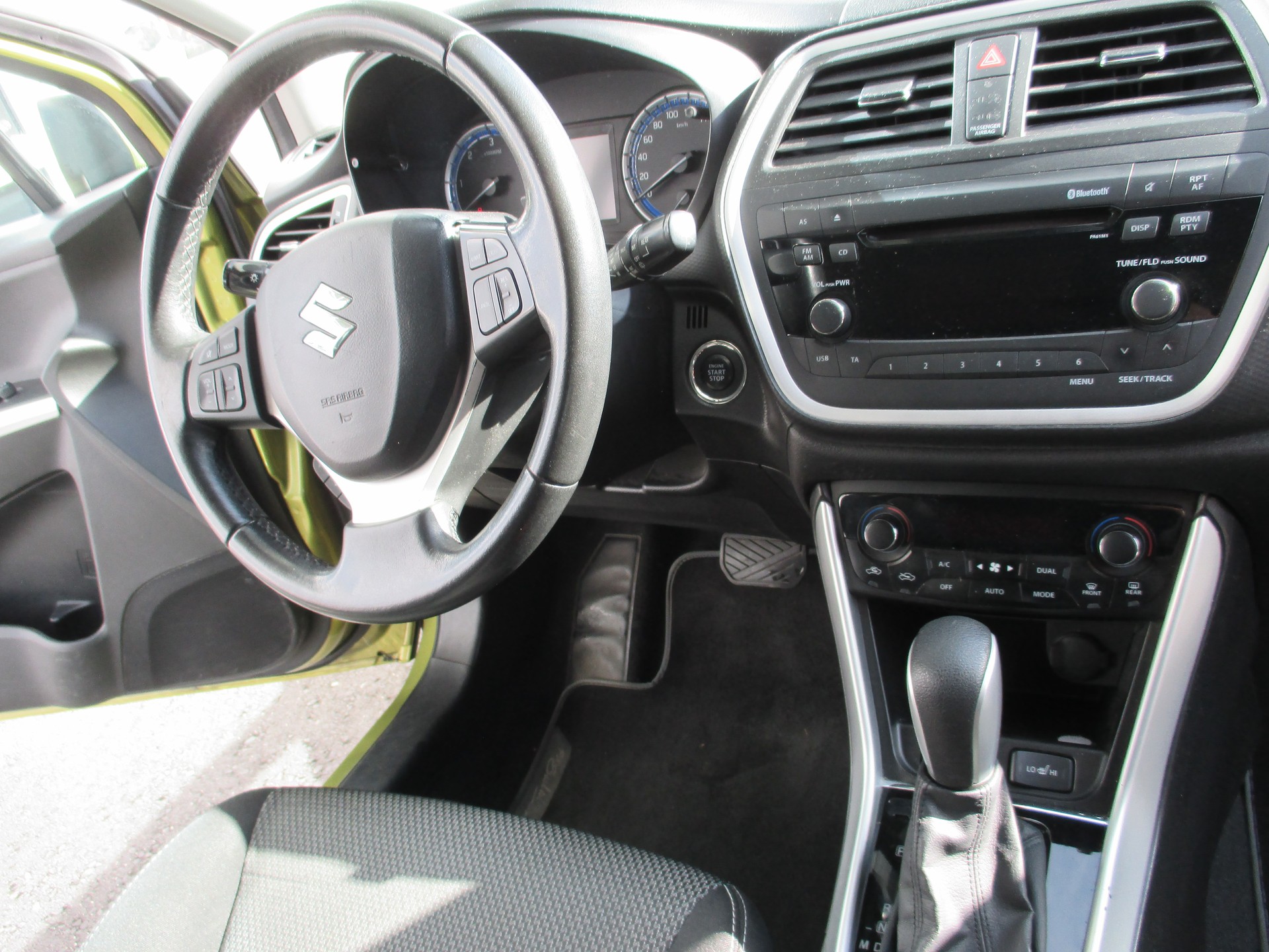 SUZUKI SX4 S-Cross 1.6 TD PizSulai Top 4WD TCSS-image-13