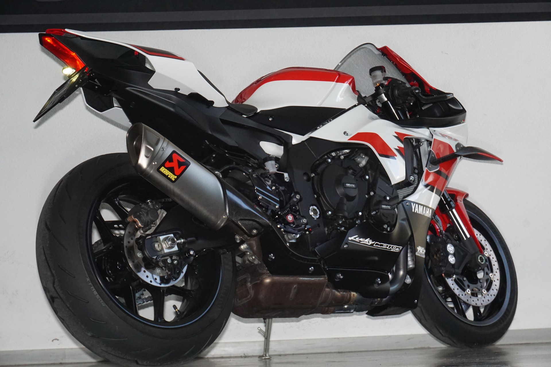 YAMAHA YZF-R1 ABS-image-11