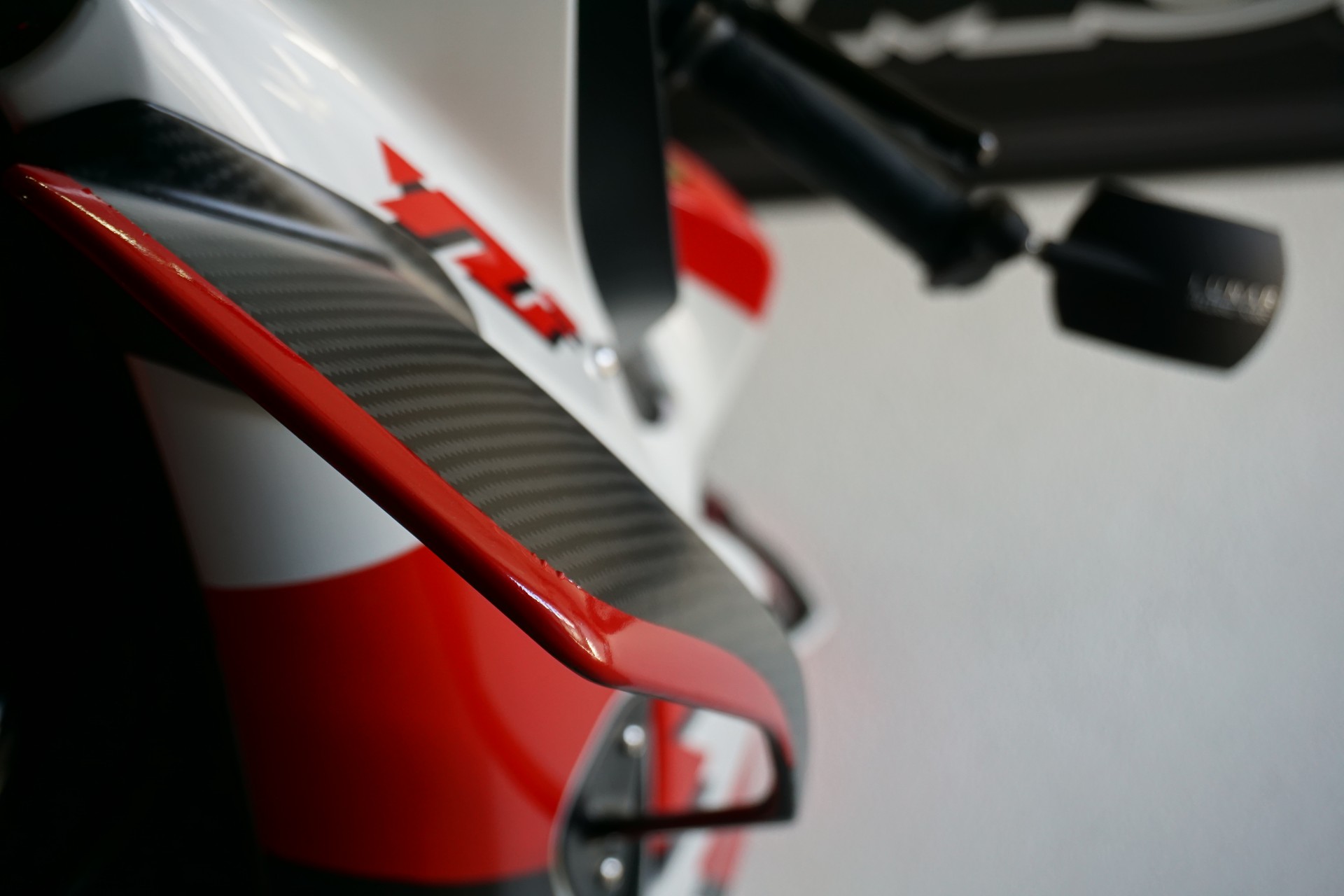 YAMAHA YZF-R1 ABS-image-5
