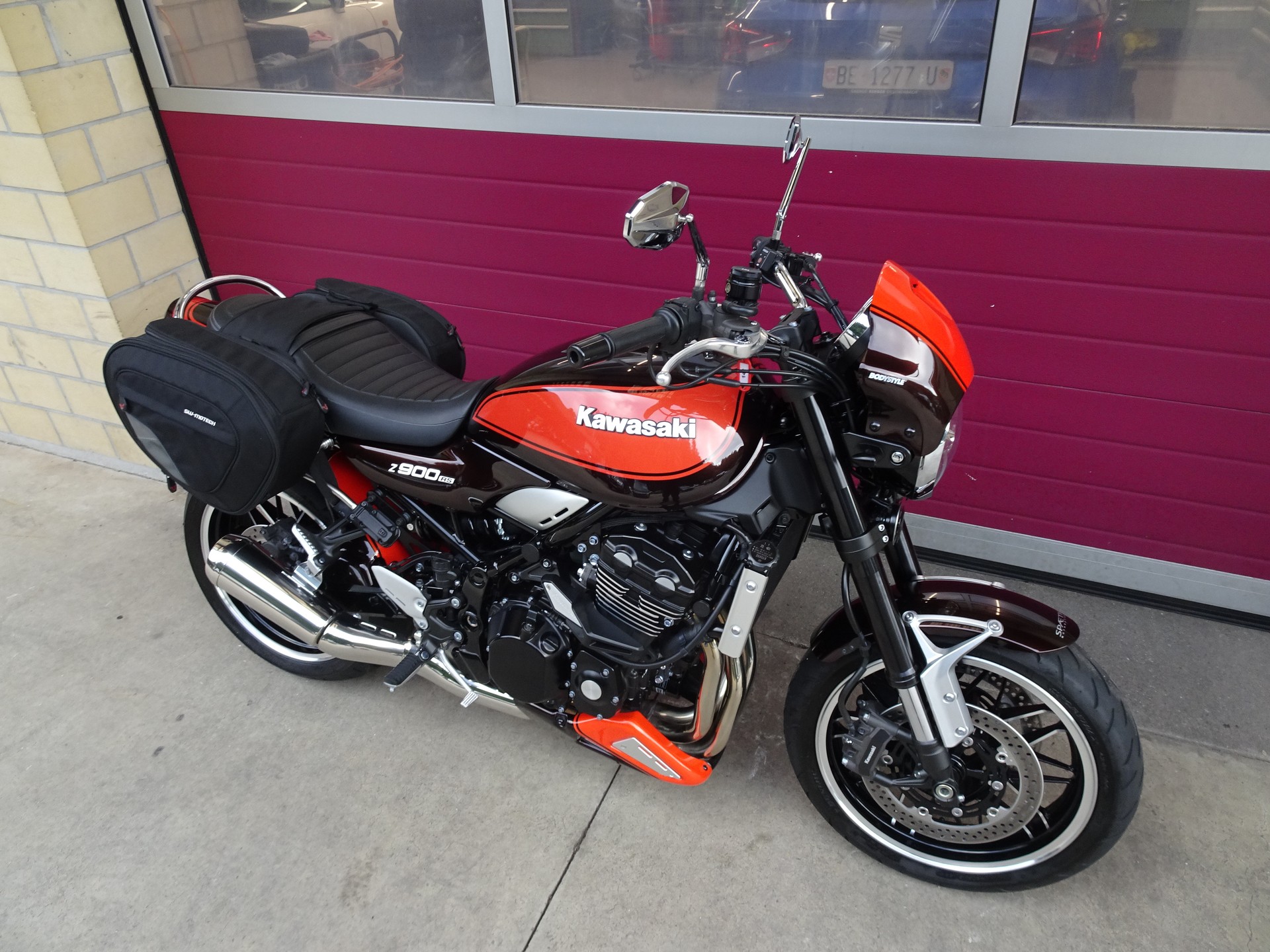 KAWASAKI Z 900 RS-image-15