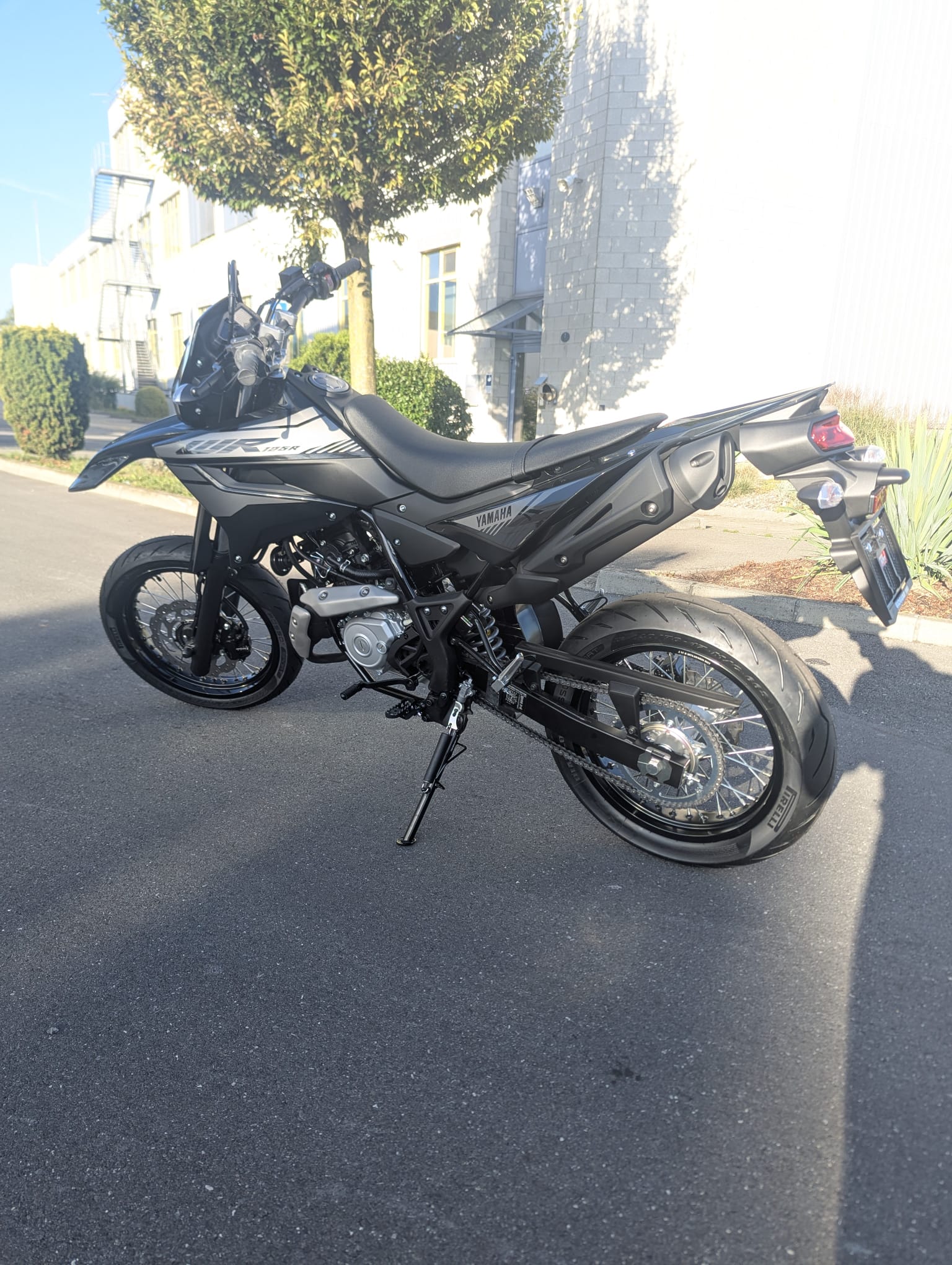 YAMAHA WR125R Supermoto Edition-image-1