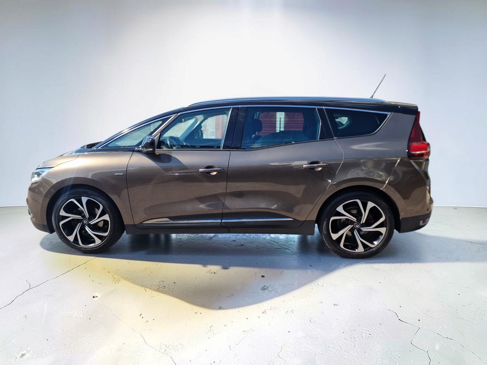 RENAULT Grand Scénic 1.6 dCi Bose EDC 8xAlu 12Mt Gara MFK Neu