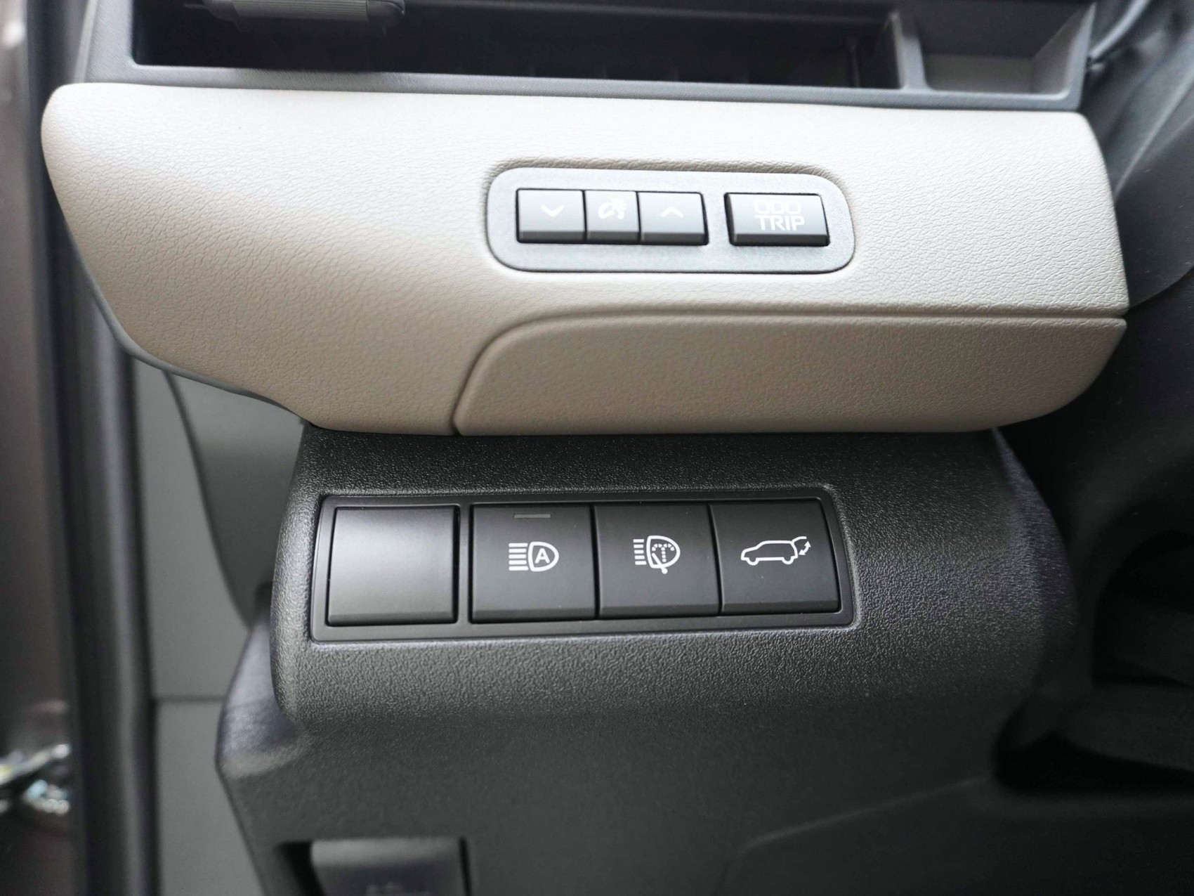 TOYOTA bZ4X Touring Premium AWD ** inkl. W-Räder **-image-25