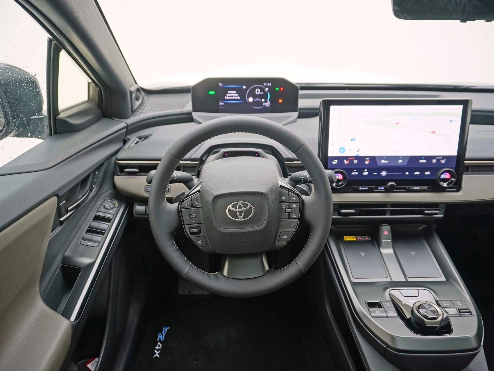TOYOTA bZ4X Touring Premium AWD ** inkl. W-Räder **-image-9