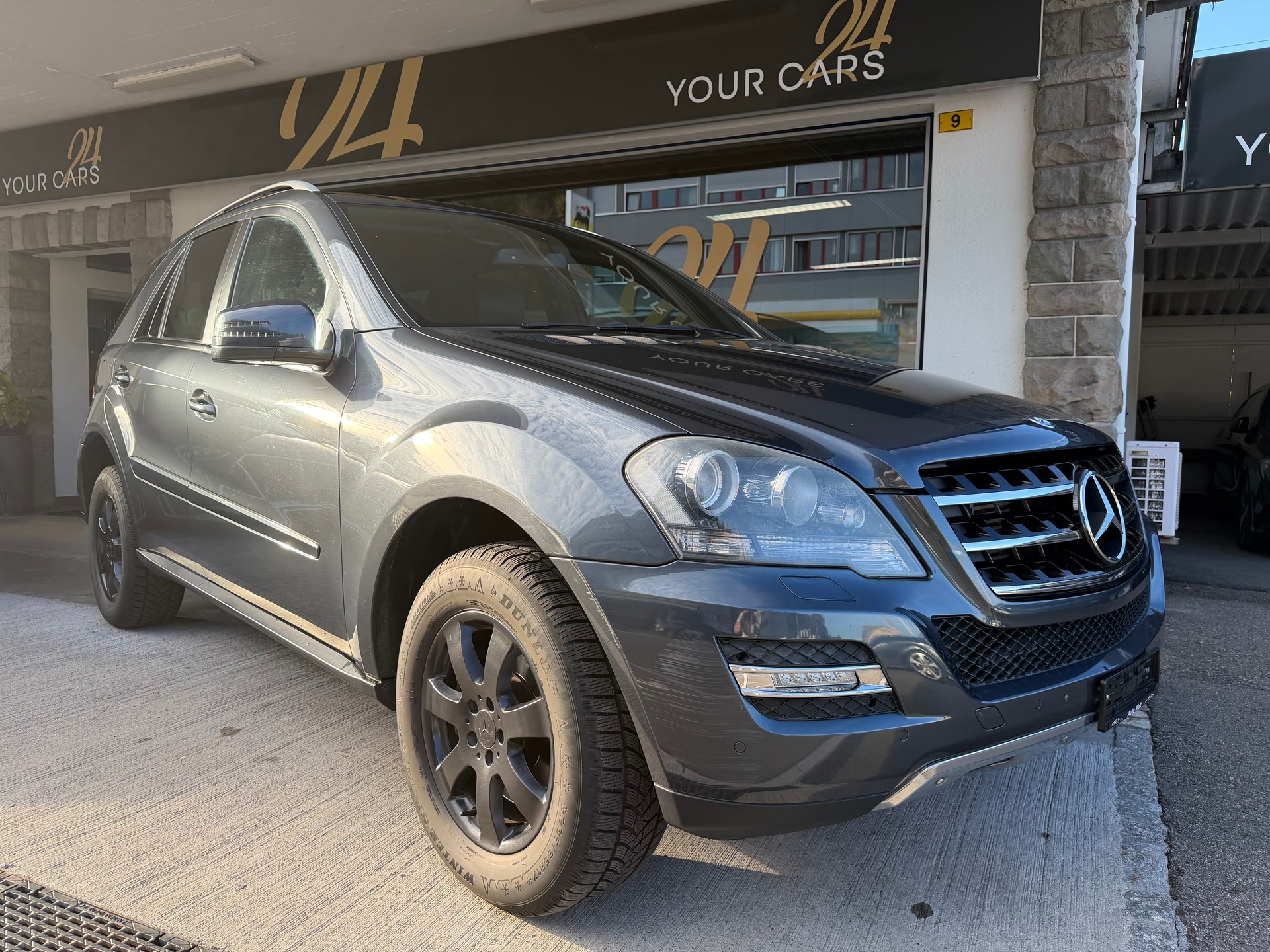 MERCEDES-BENZ ML 300 CDI Blue Efficiency 4Matic 7G-Tronic-showroom-element-2