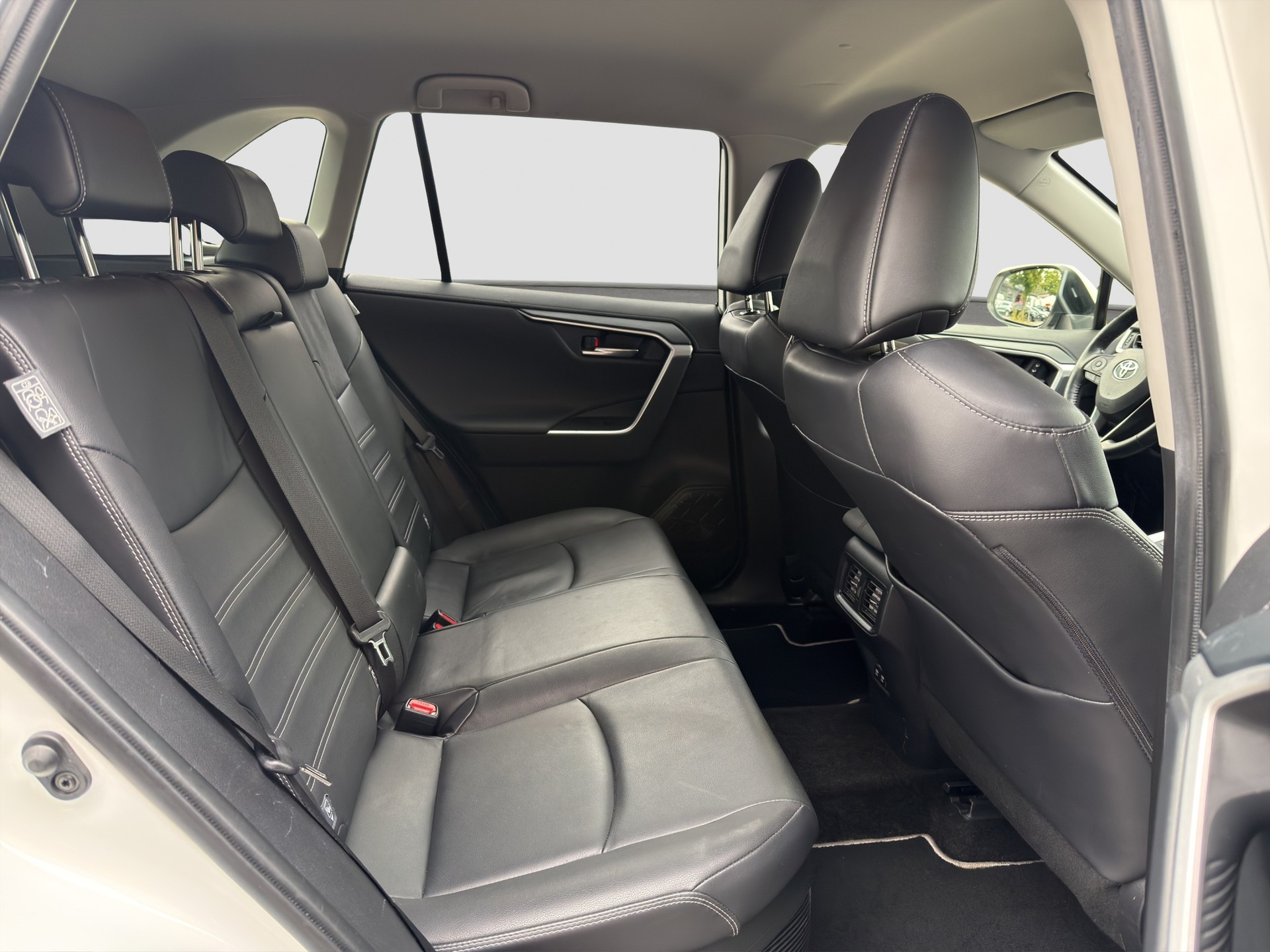 TOYOTA RAV-4 2.5 HSD Premium e-CVT 4WD-image-13
