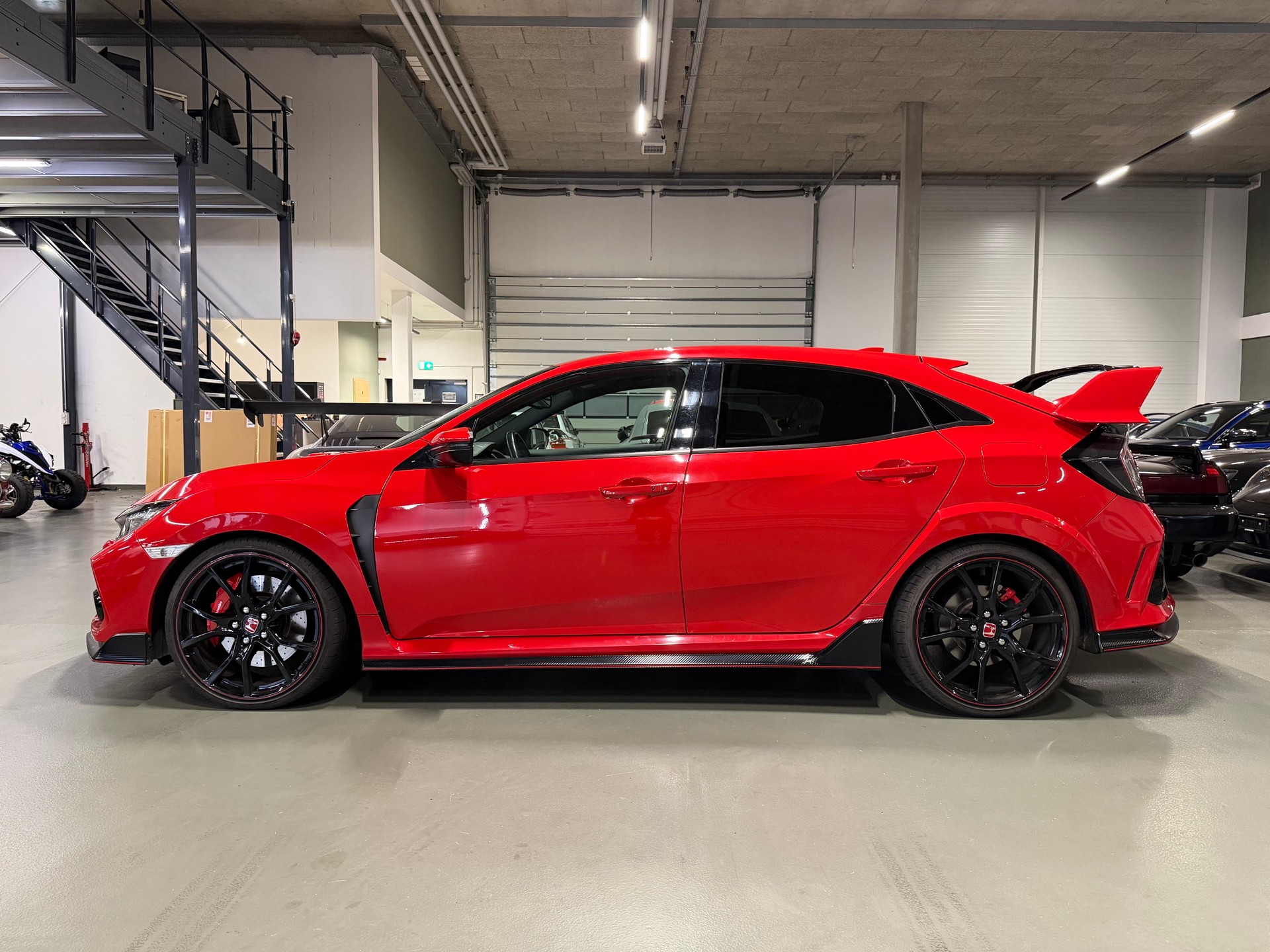 HONDA Civic 2.0 i-VTEC Type R GT *HKS exhaust*-showroom-element-1