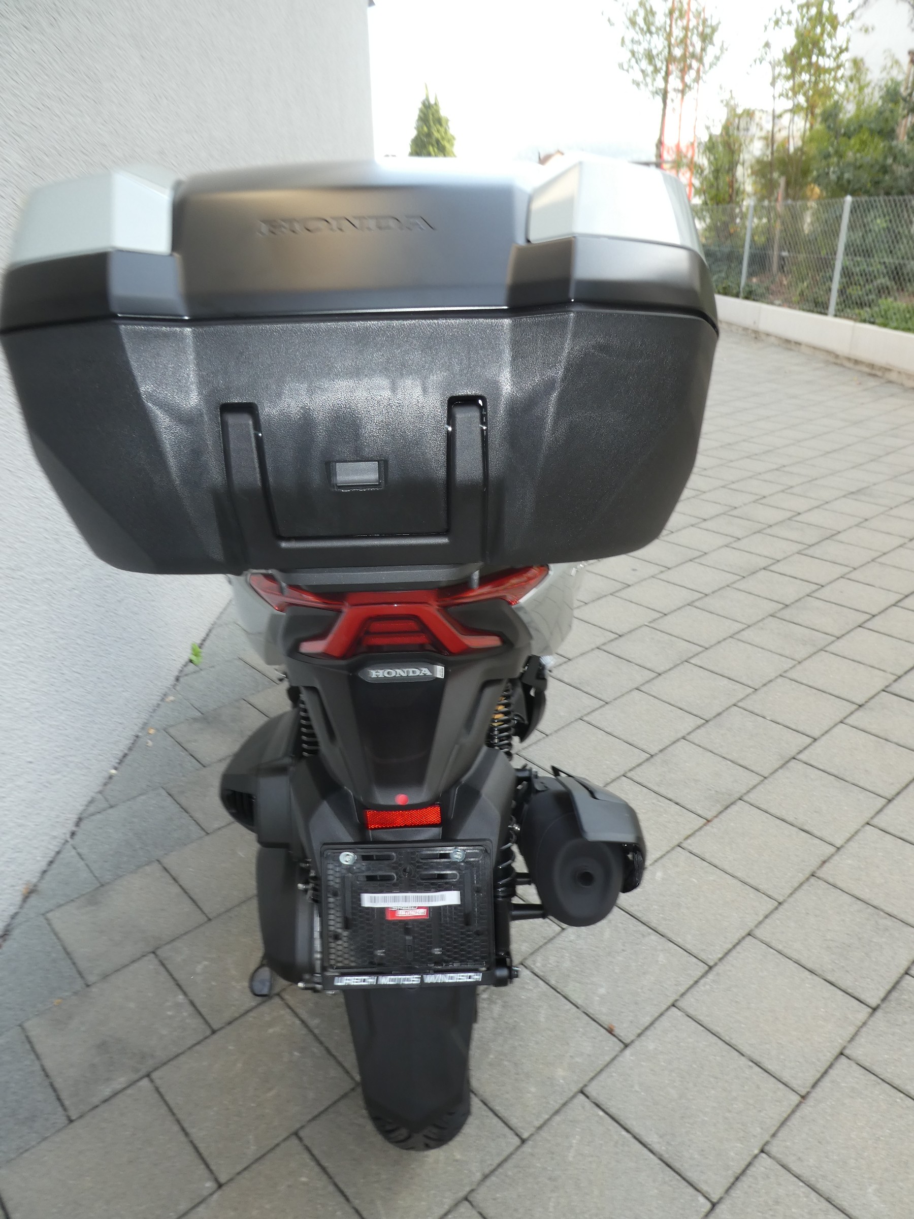HONDA NSS 350 Smart Top Box-image-8