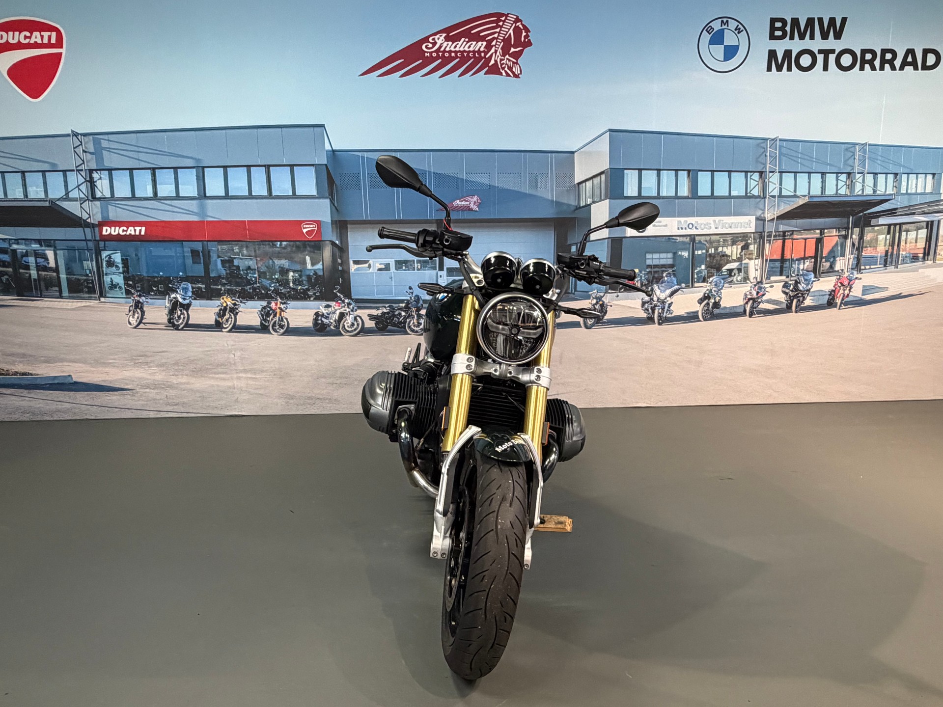 BMW R 12 nine T-image-1