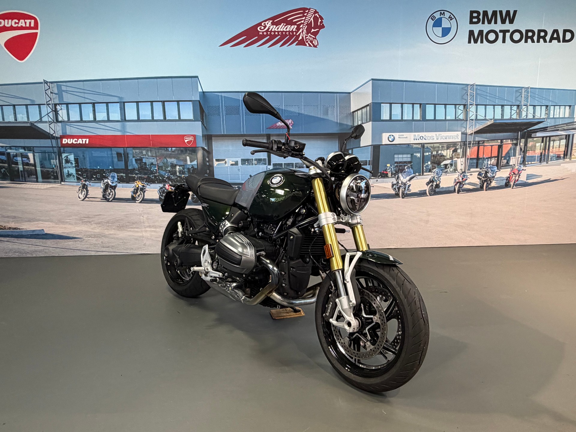 BMW R 12 nine T-image-0