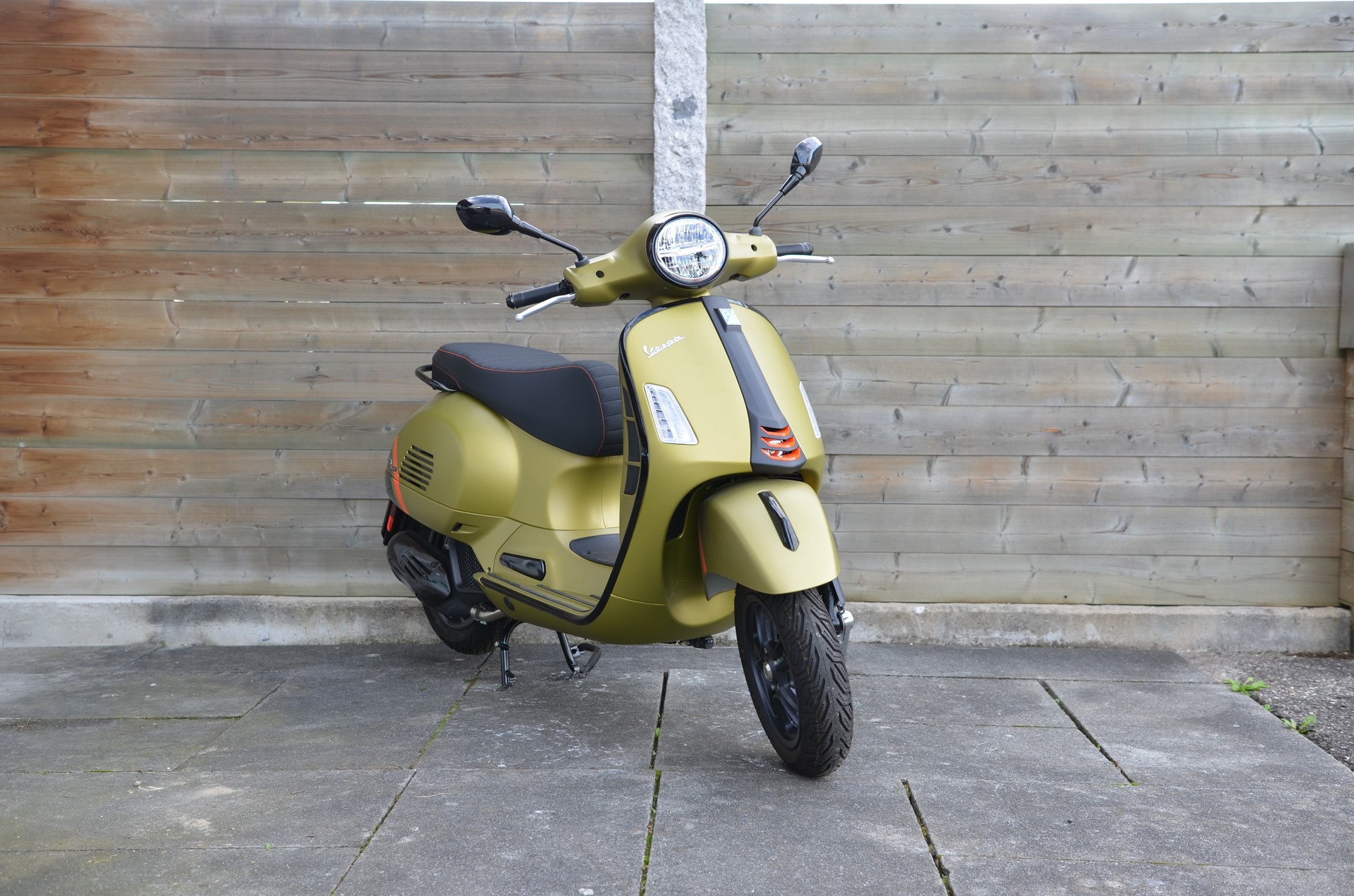 PIAGGIO Vespa GTS 125 Super Sport ABS-image-3