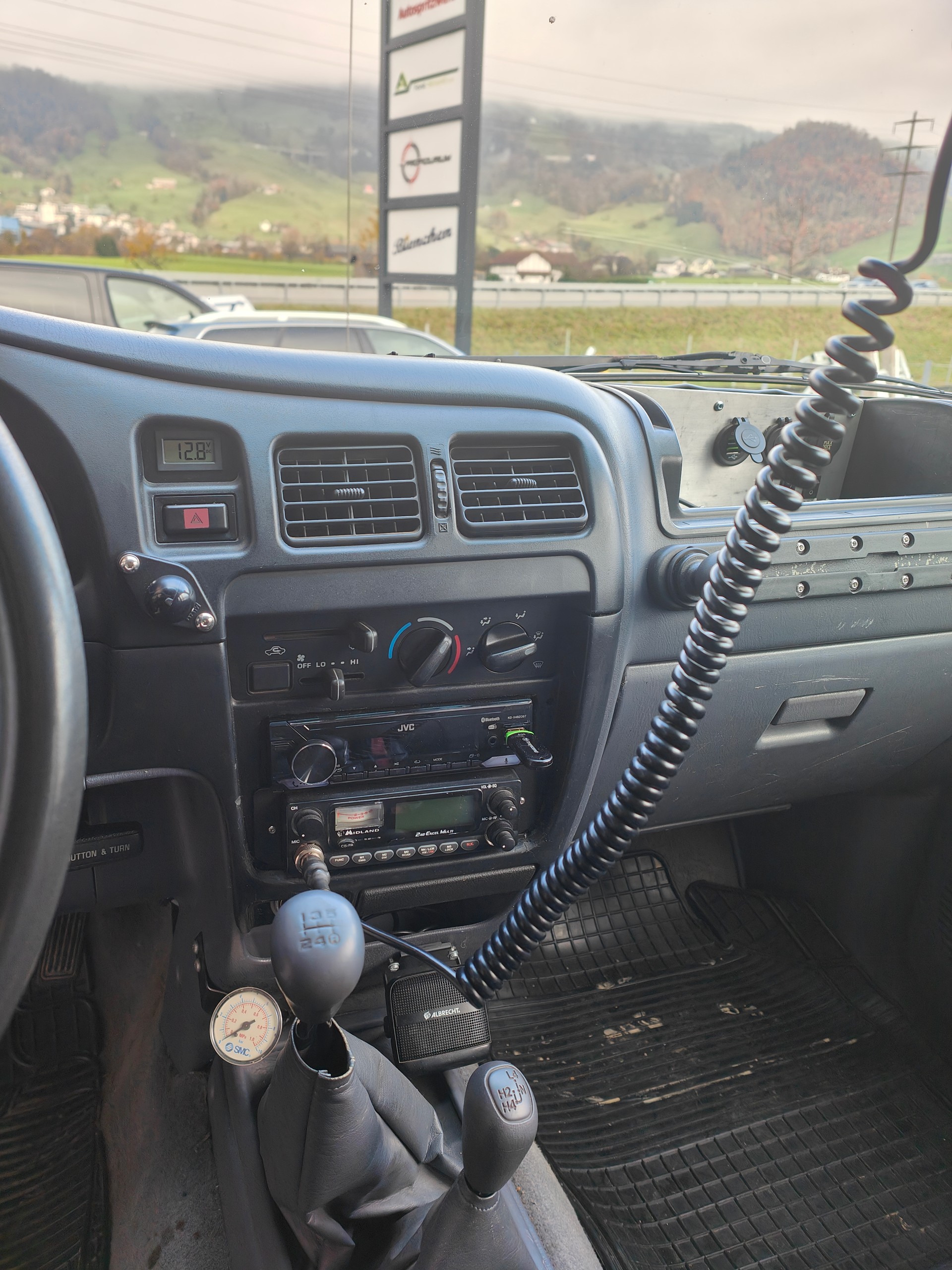 TOYOTA Hilux RZN 173 X-TRA Cab SR5-image-8