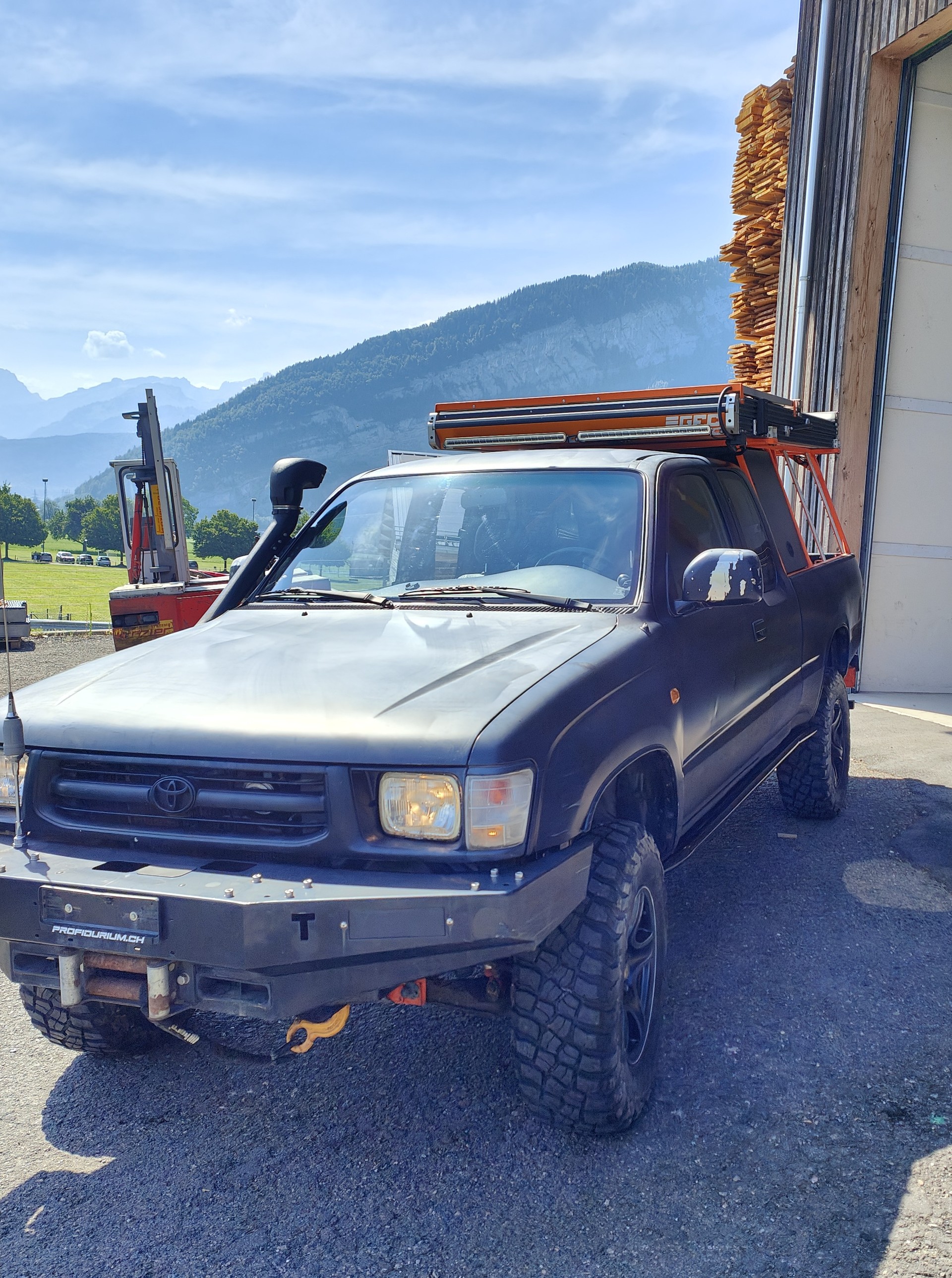 TOYOTA Hilux RZN 173 X-TRA Cab SR5-image-1