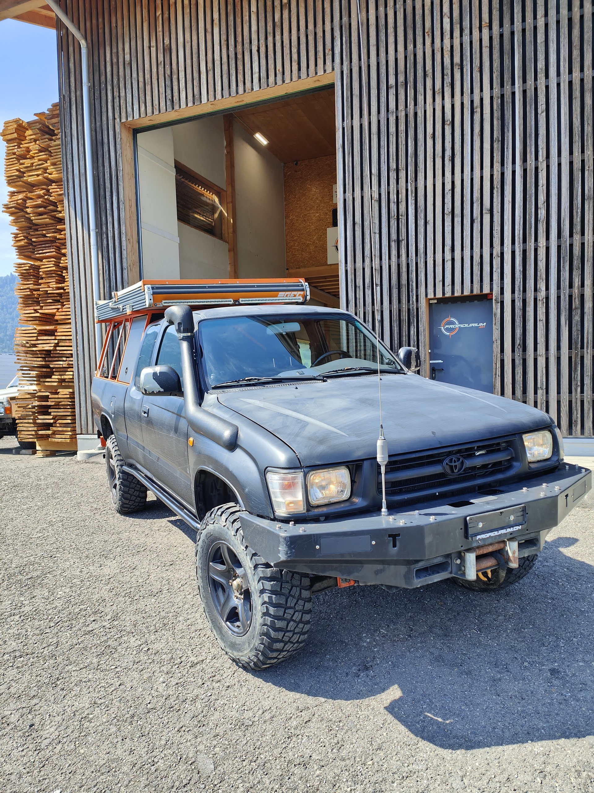 TOYOTA Hilux RZN 173 X-TRA Cab SR5