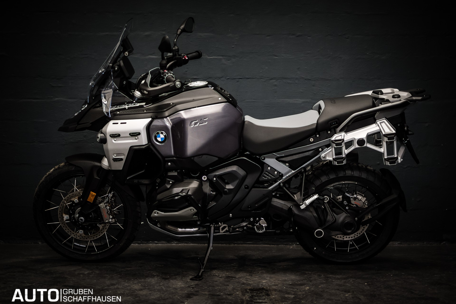 BMW R 1300 GS Adventure Triple Black-image-12
