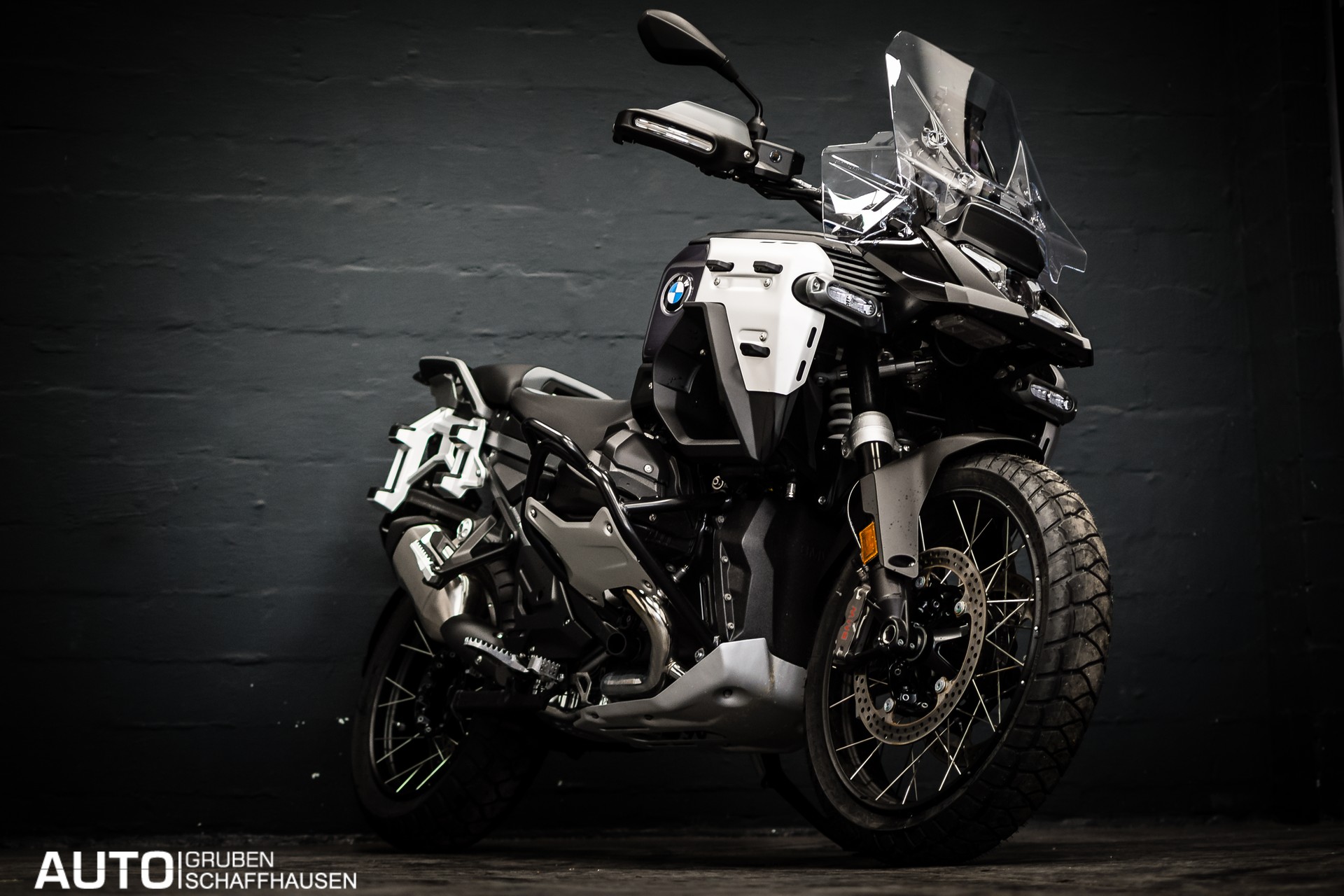 BMW R 1300 GS Adventure Triple Black-image-2