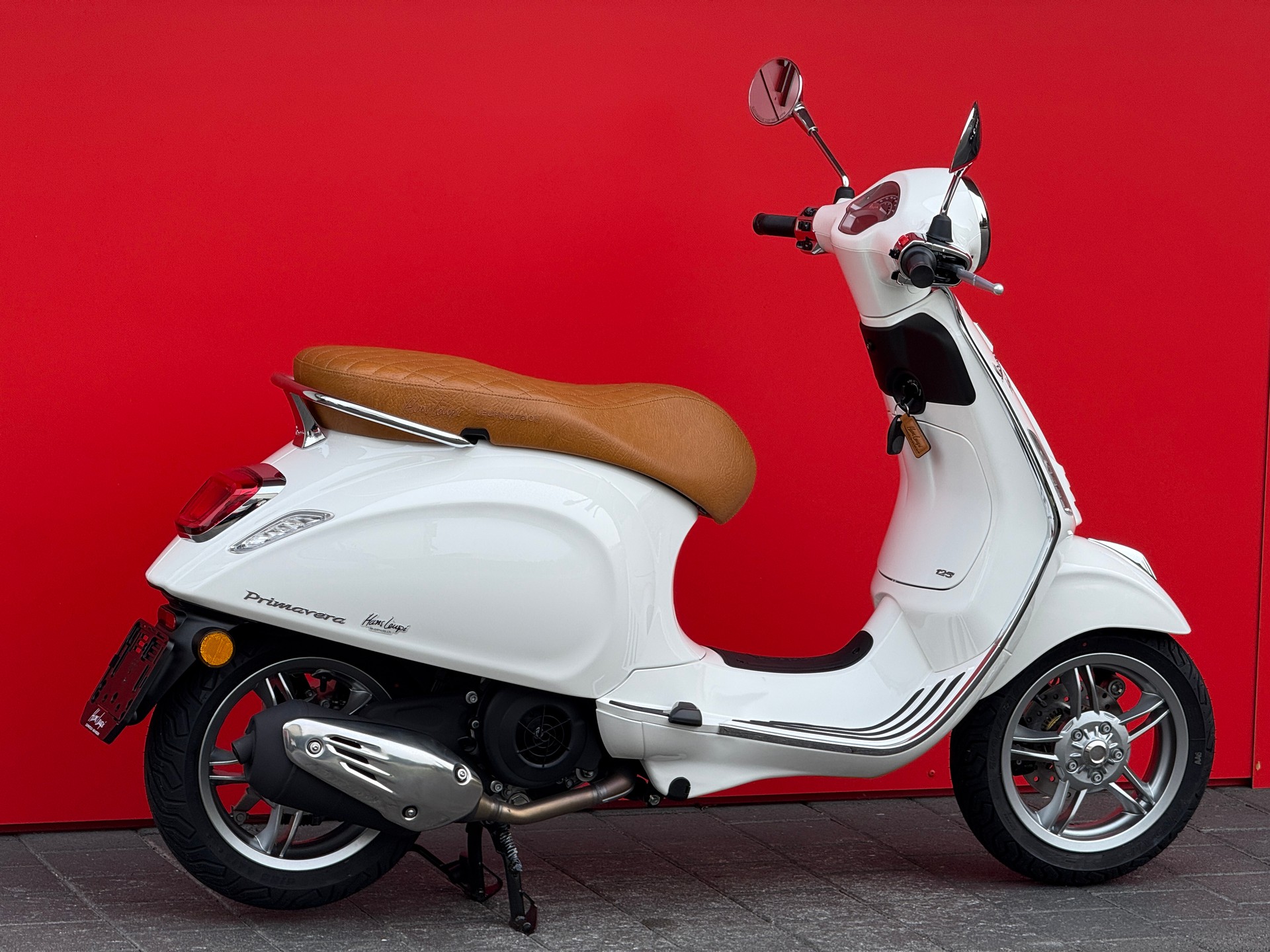 PIAGGIO Vespa 125 Primavera ABS Celebrate 40th-image-10
