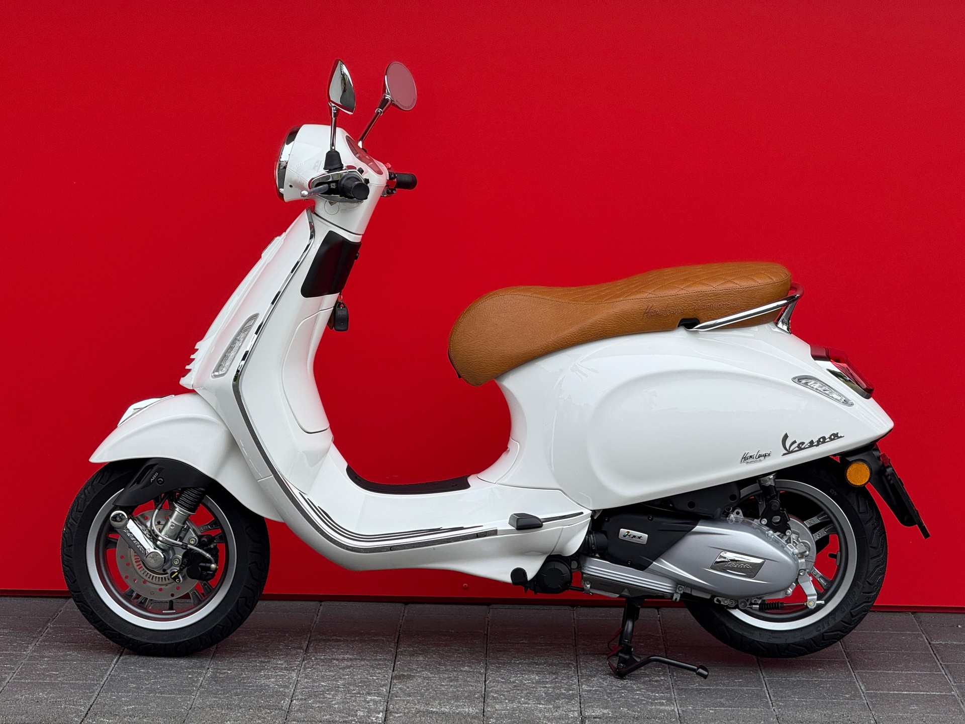 PIAGGIO Vespa 125 Primavera ABS Celebrate 40th-image-5
