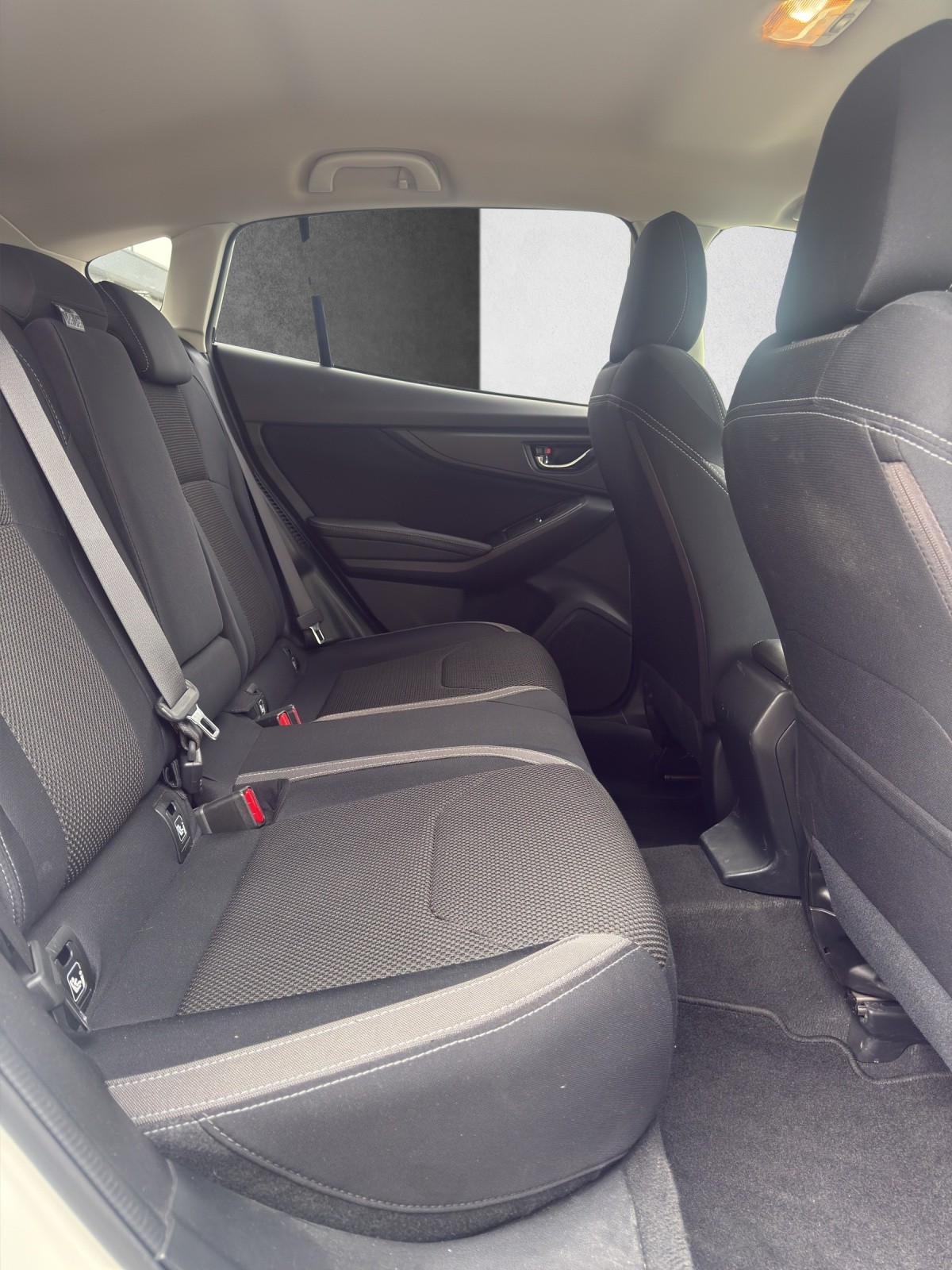 SUBARU Impreza 2.0i e-Boxer Swiss Plus AWD CVT-image-15