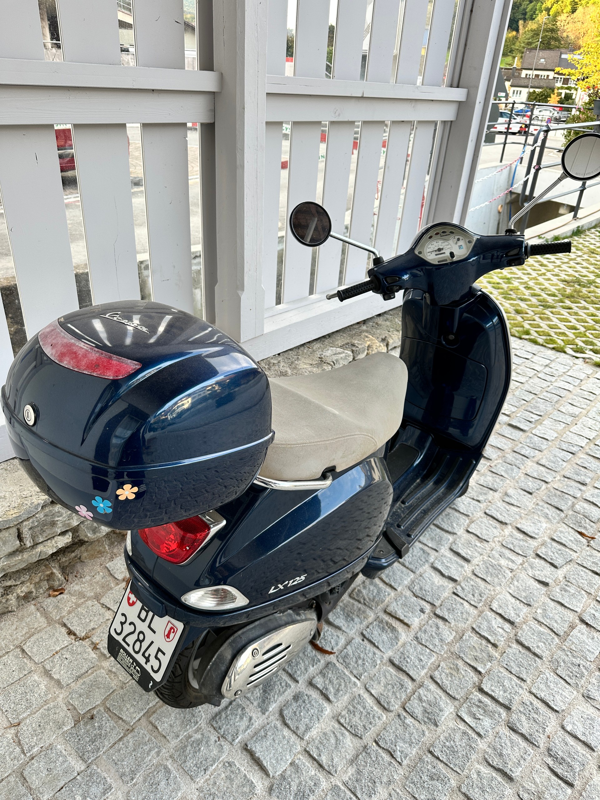 PIAGGIO Vespa 125 LX4-image-2