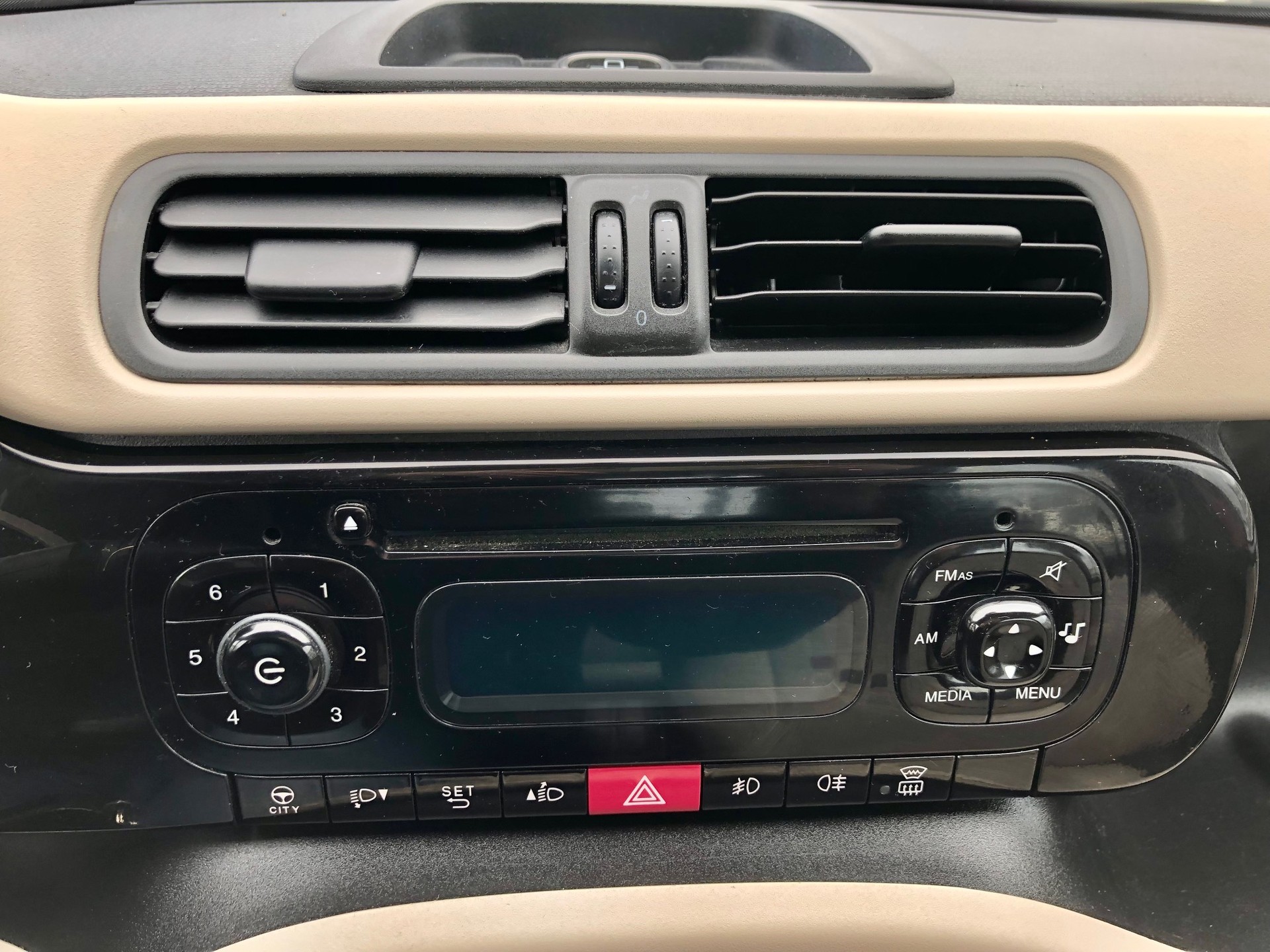 FIAT Panda 1.2 Lounge-image-10
