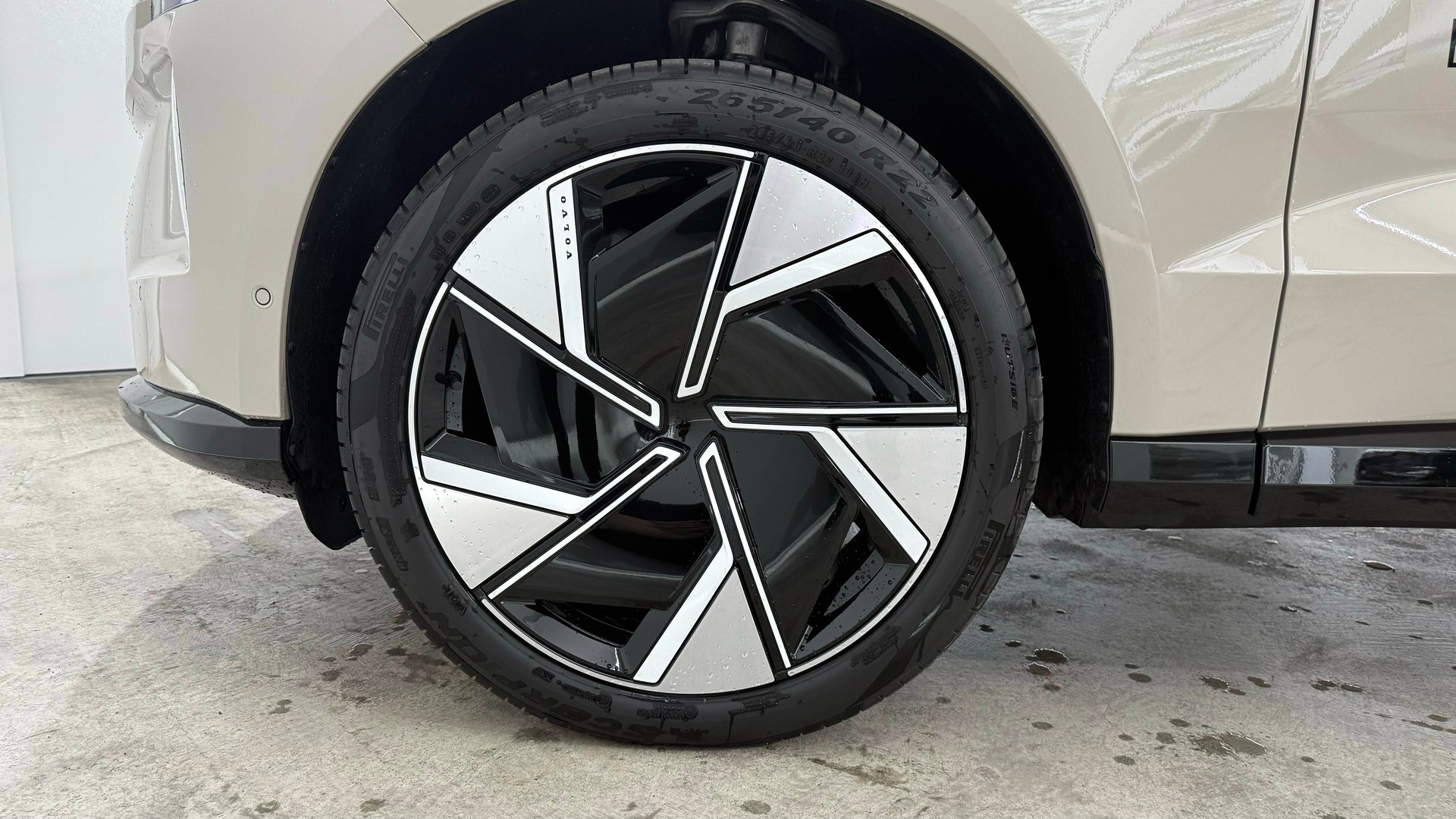 VOLVO EX 90 Twin Performance Ultra AWD-image-7