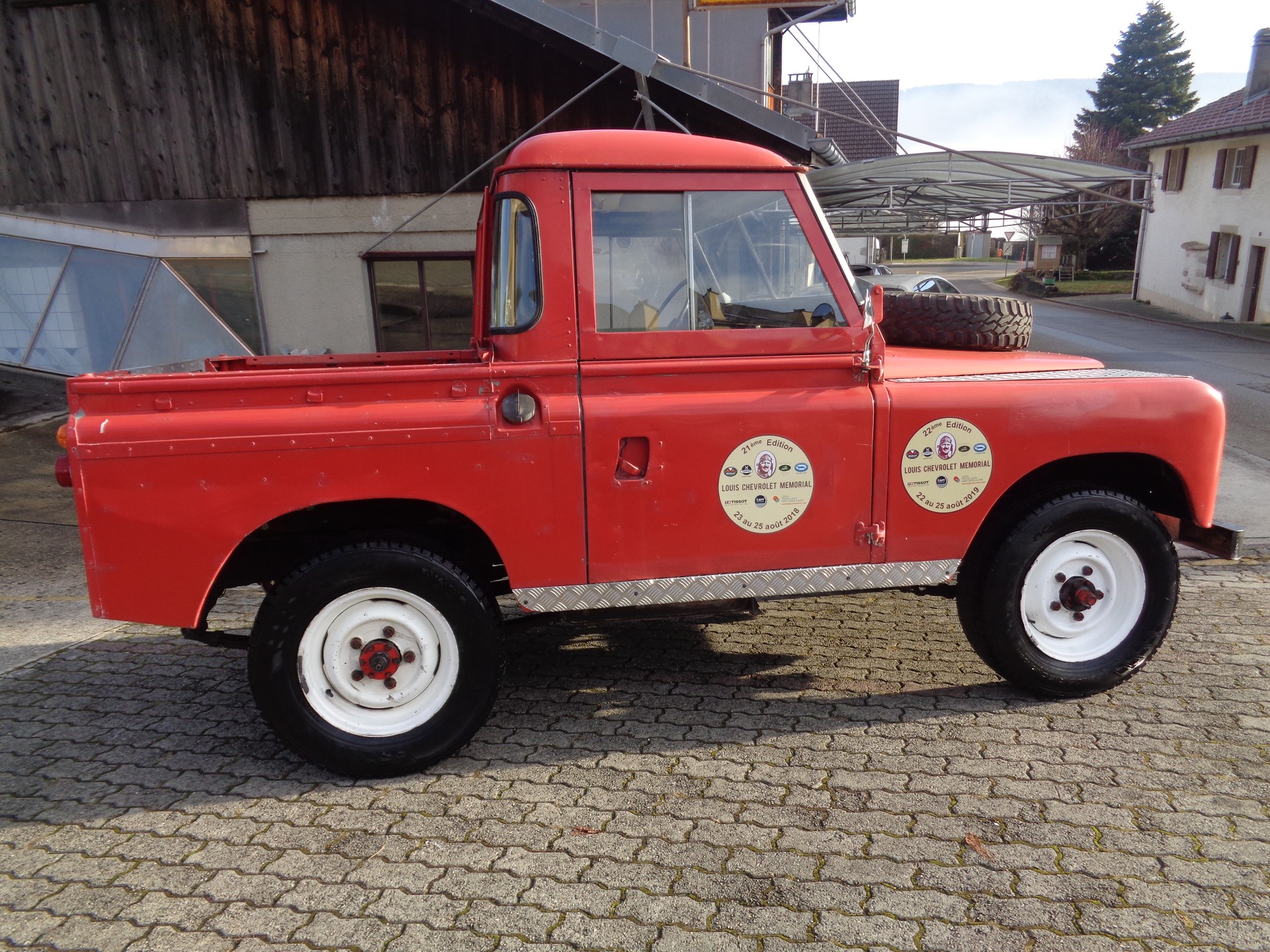 LAND ROVER 88 - 110-image-7
