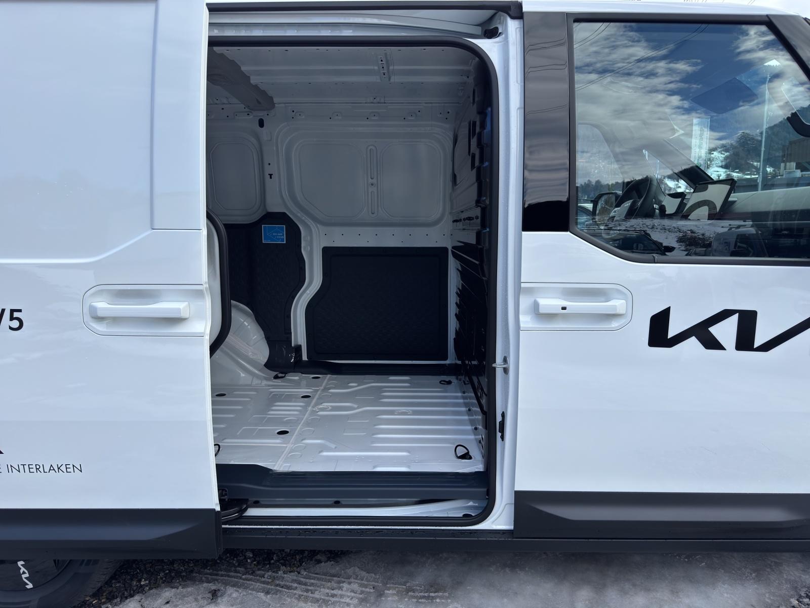 KIA PV5 Cargo 51.5 kWh Essential-image-8