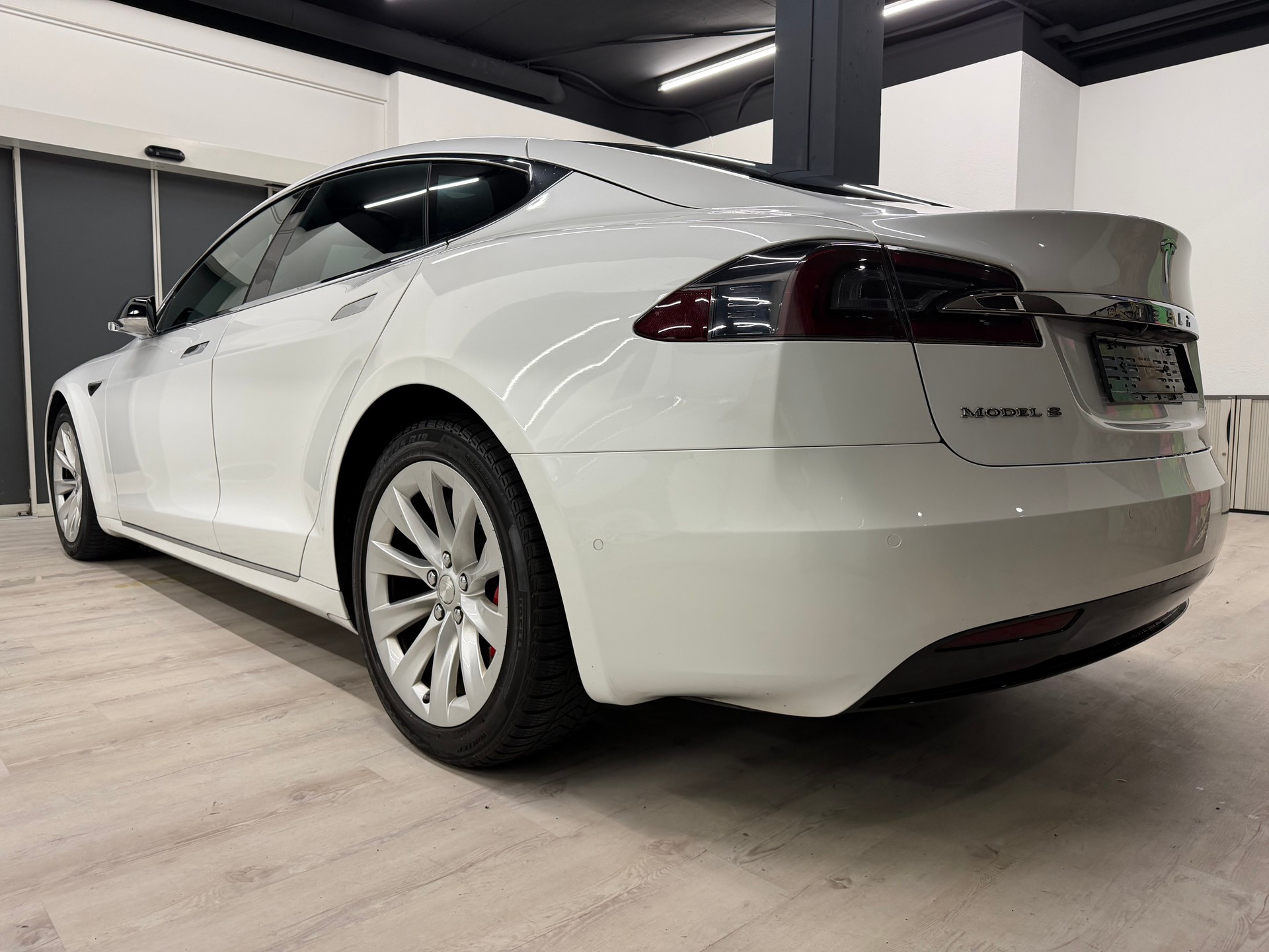 TESLA Model S 100 D Performance-image-11