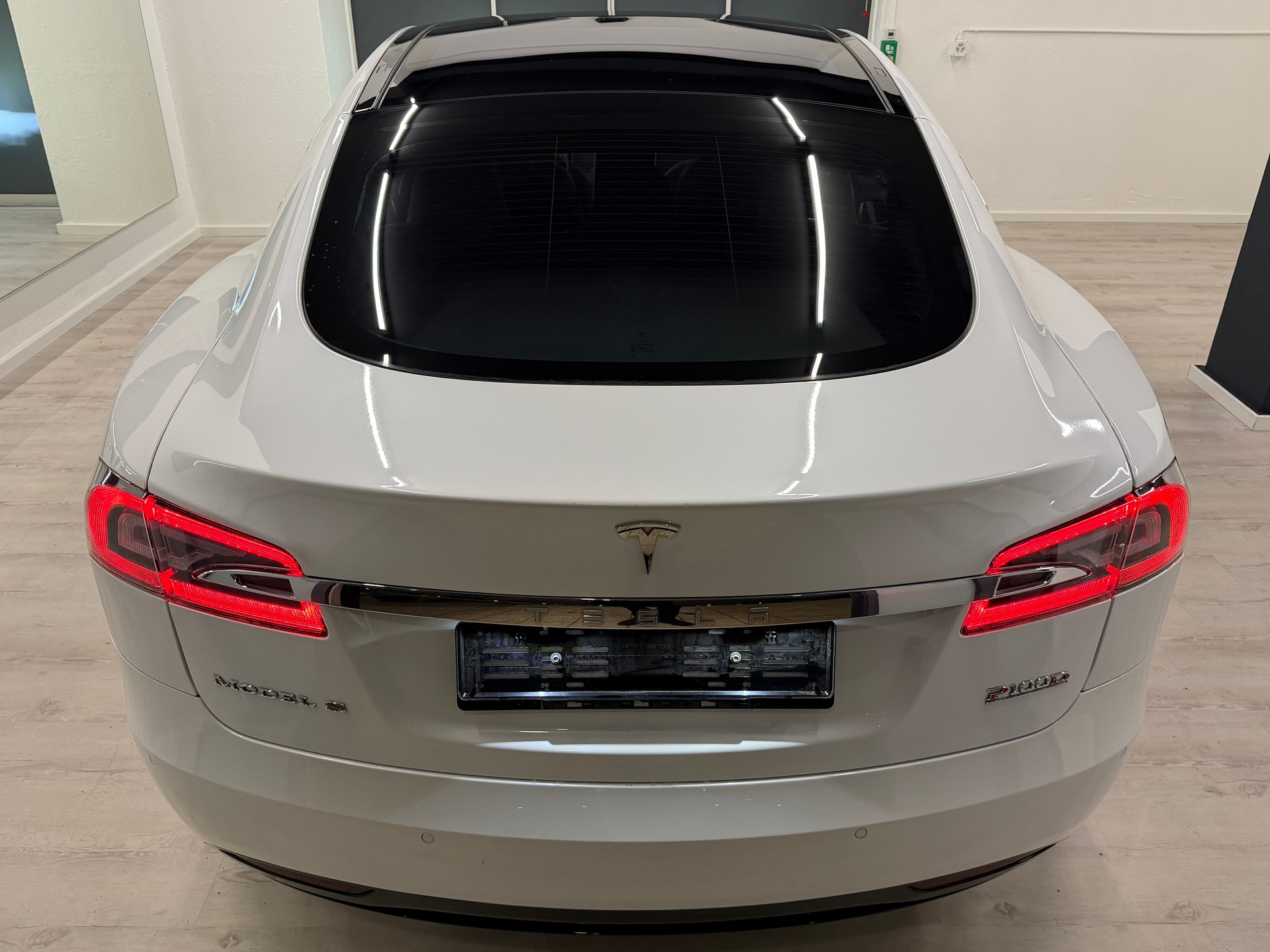 TESLA Model S 100 D Performance-image-12