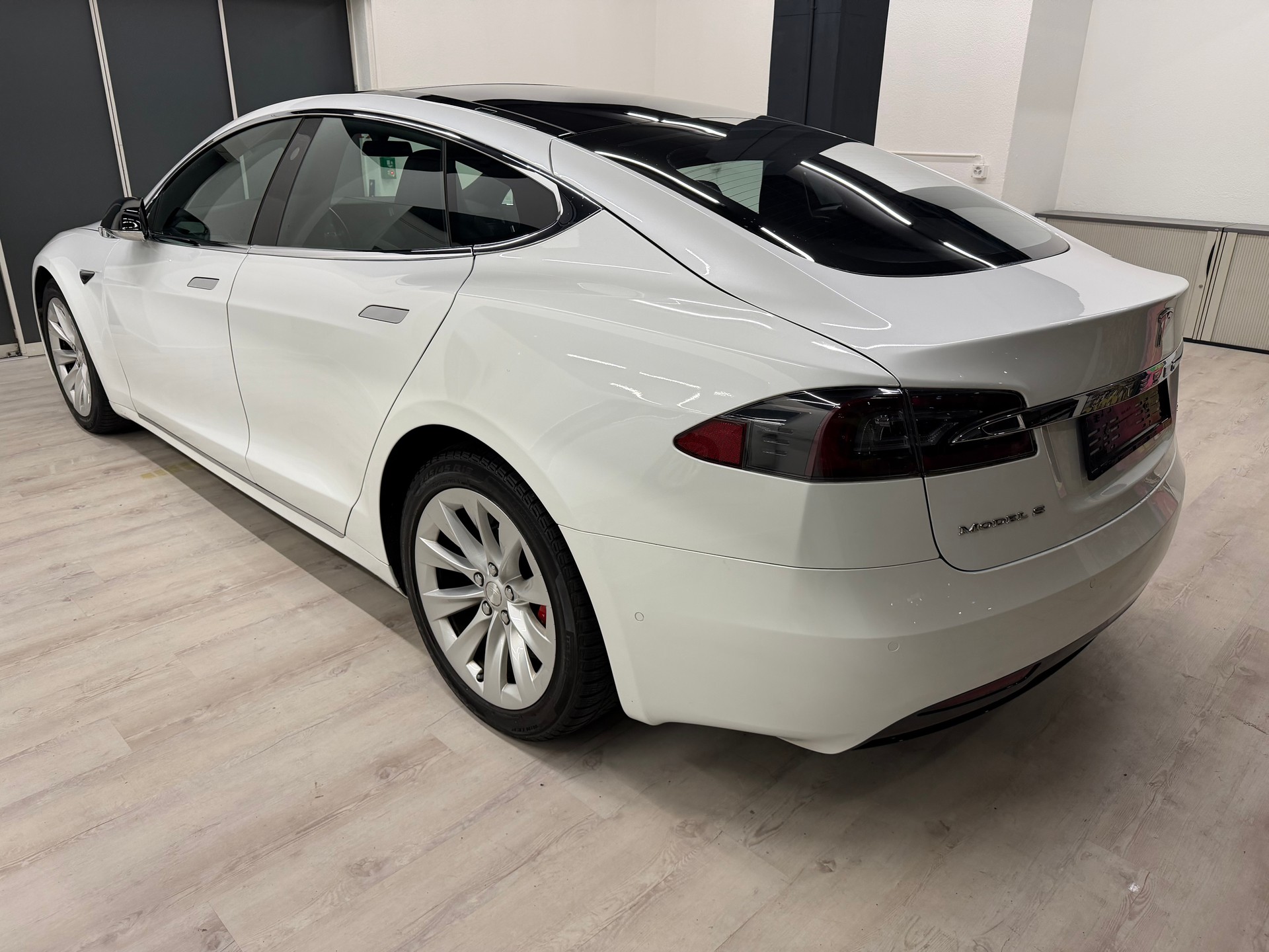TESLA Model S 100 D Performance-image-10