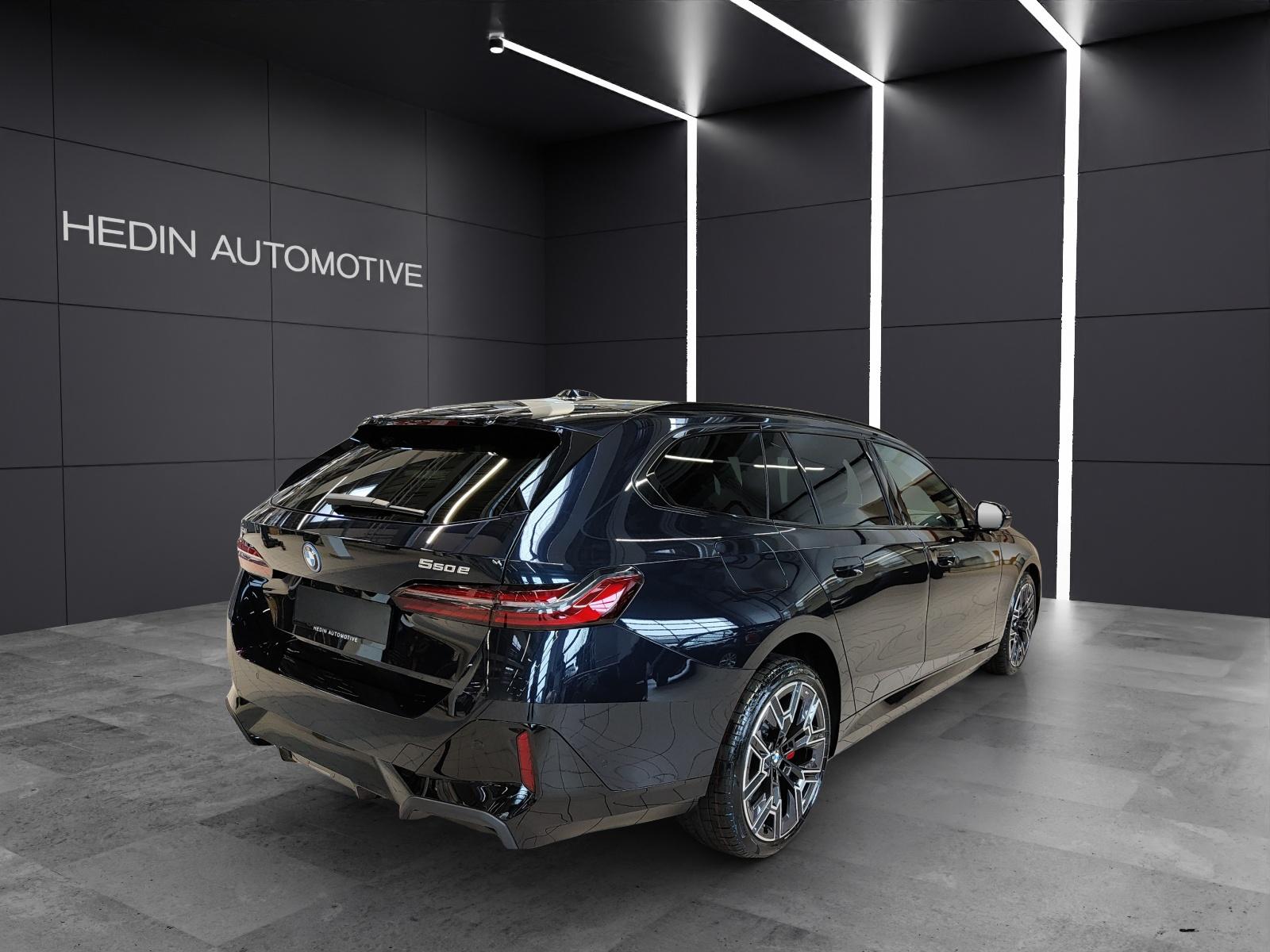 BMW 550e xDrive Touring-image-18