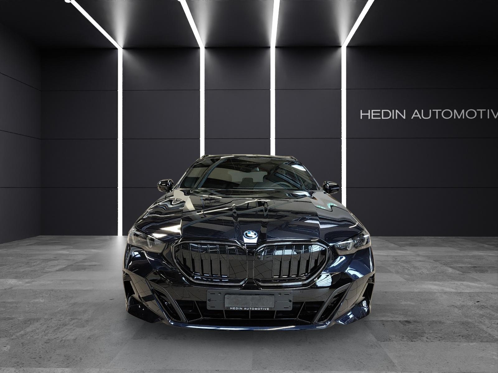 BMW 550e xDrive Touring-image-9