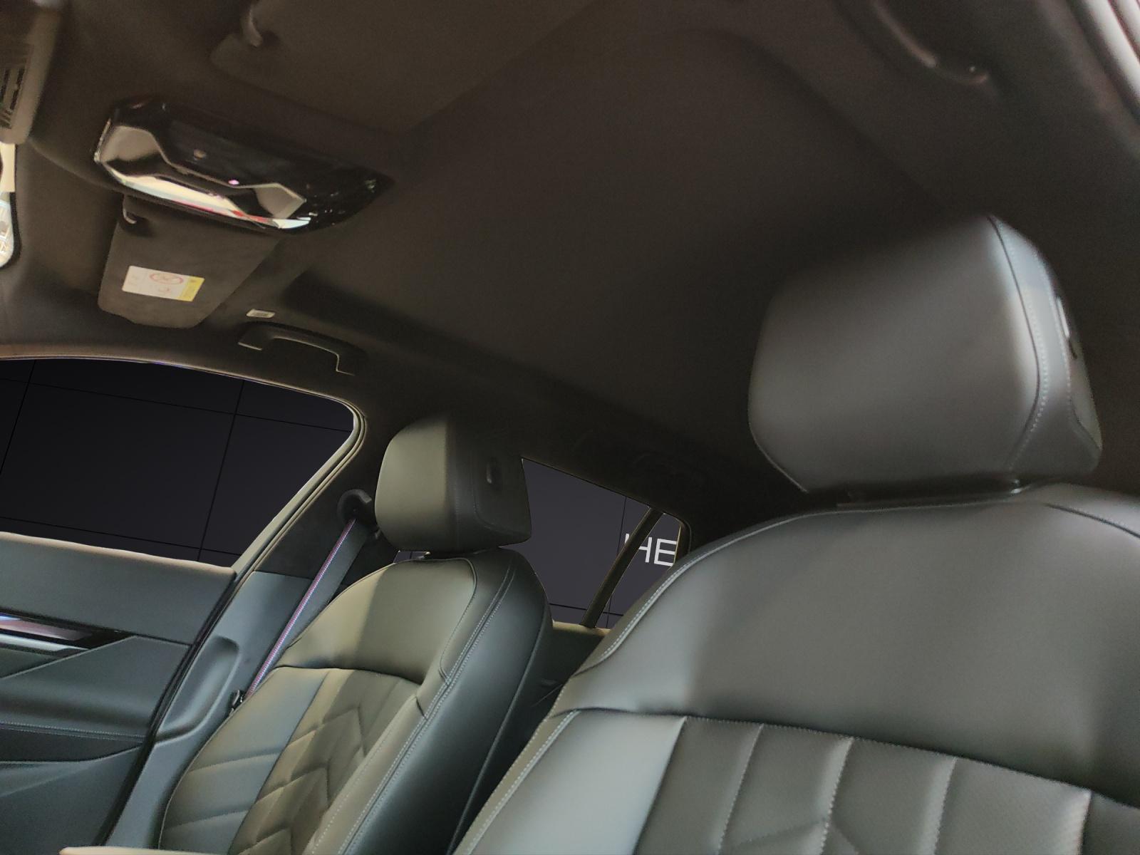 BMW 550e xDrive Touring-image-17