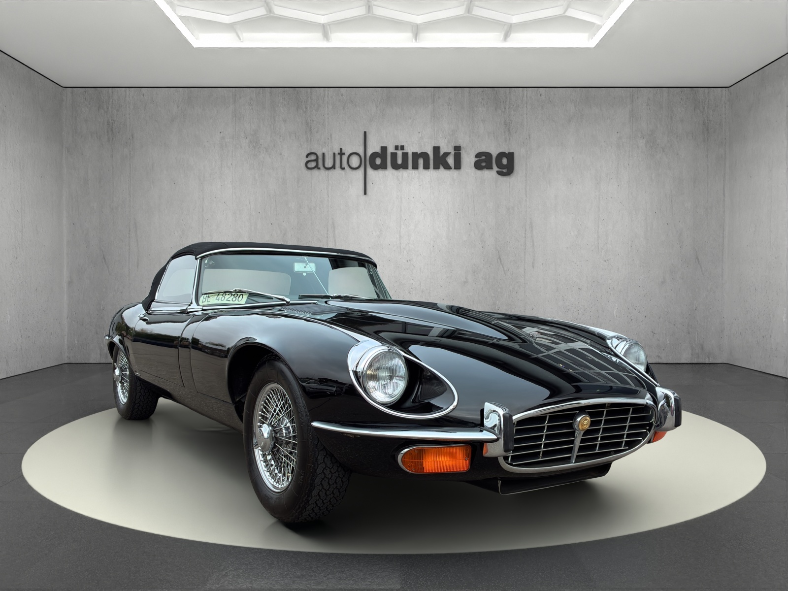 JAGUAR V12 Serie III Cabrio-showroom-element-3